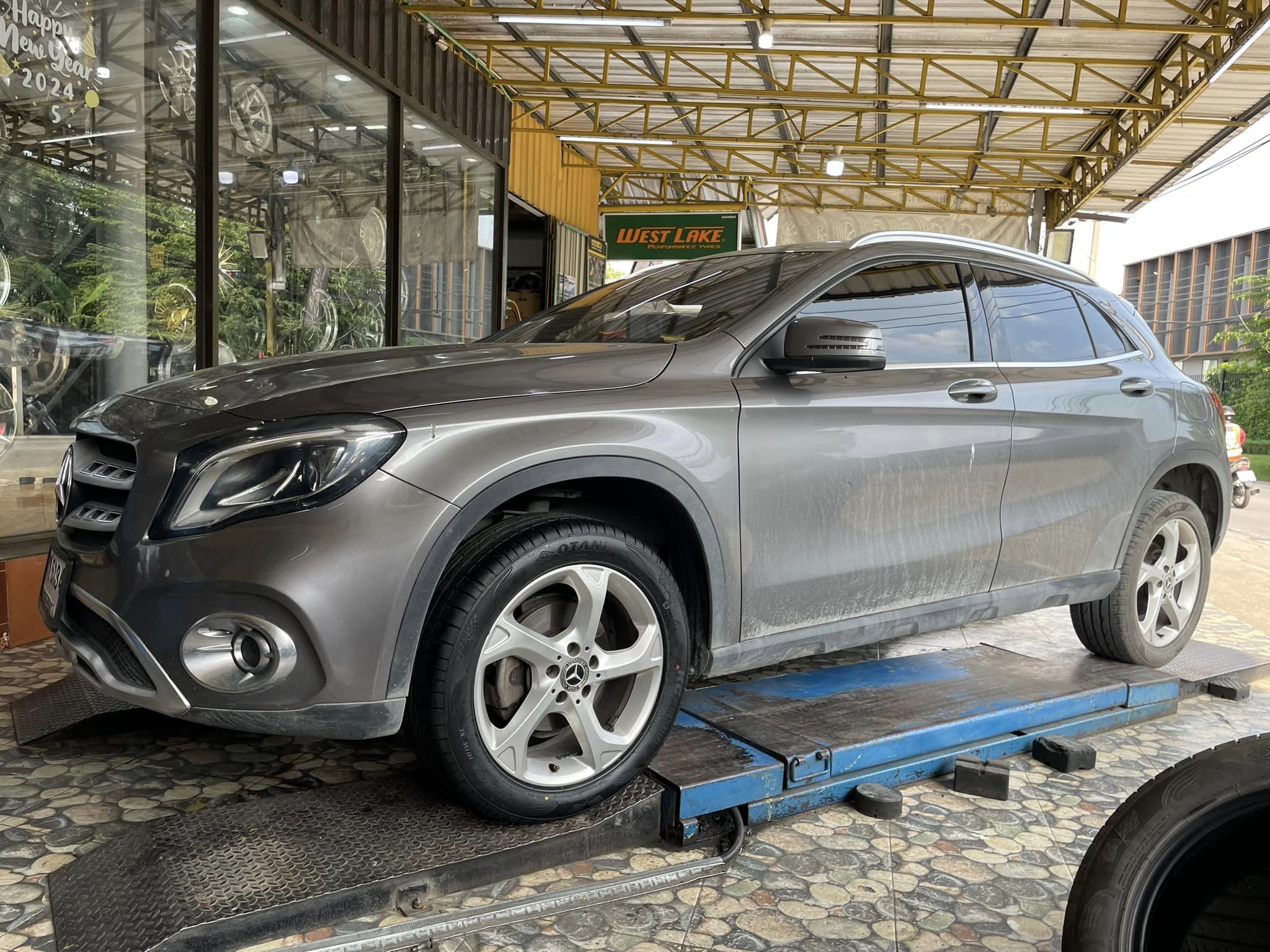 🚘 #BENZ_GLA200 เปลี่ยนยาง #OTANI #KC2000 235/50R18