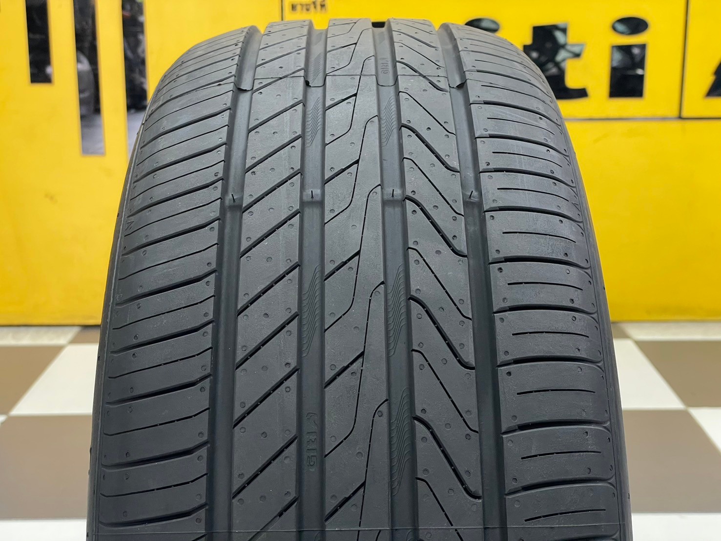ยางใหม่ GITI Control P10 235/50R19 ยางใหม่ปี2024