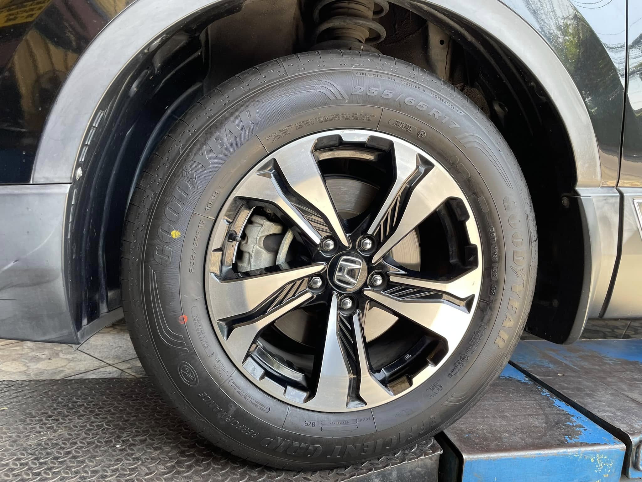 🛞❤️ #HONDA_CRV 🚘เปลี่ยนยาง 🛞🐘#GOODYEAR_EFFICIENTGRIP_235/65R17
