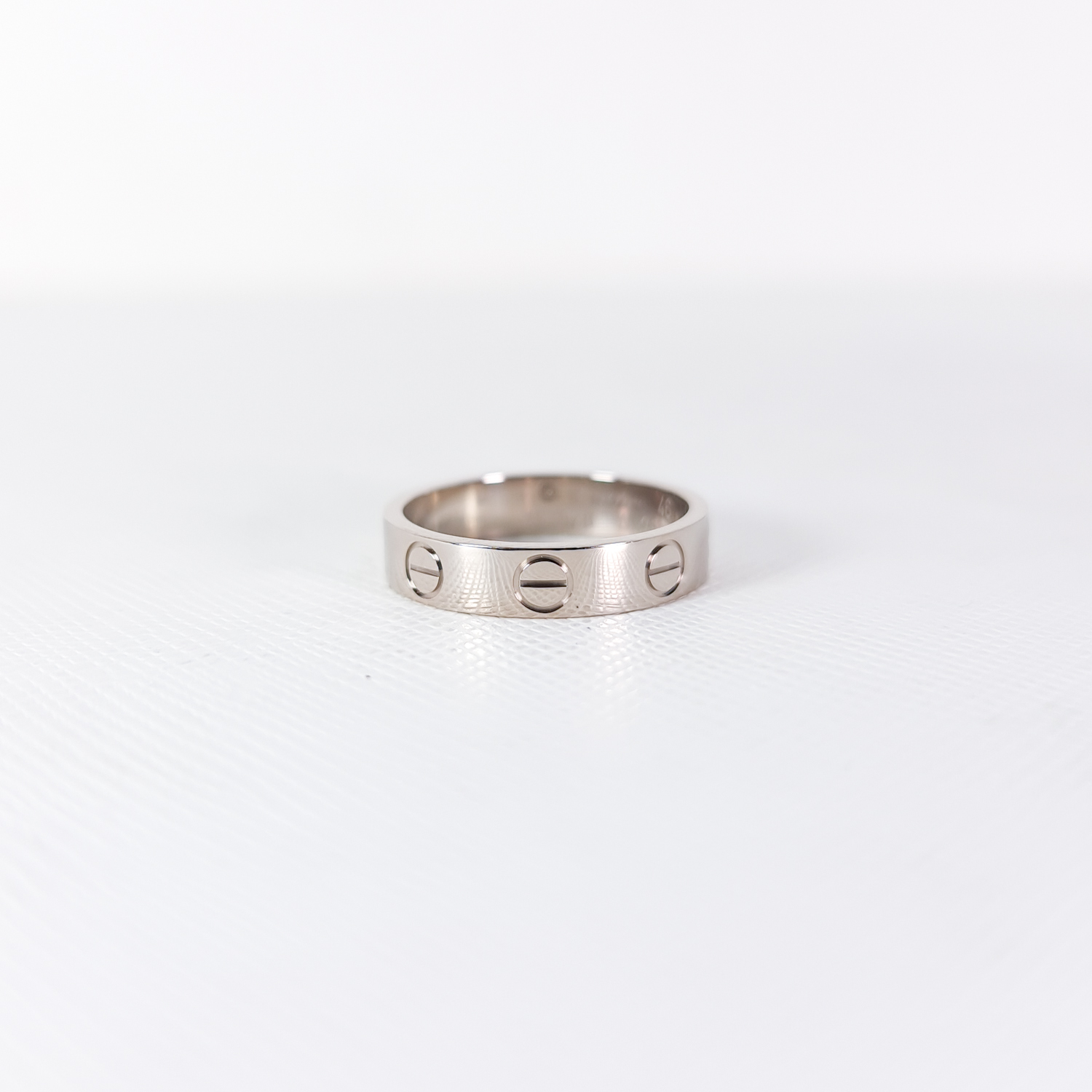 แหวน Cartier Love band ทองขาว18K ไซส์ 46# (Used)+การ์ด