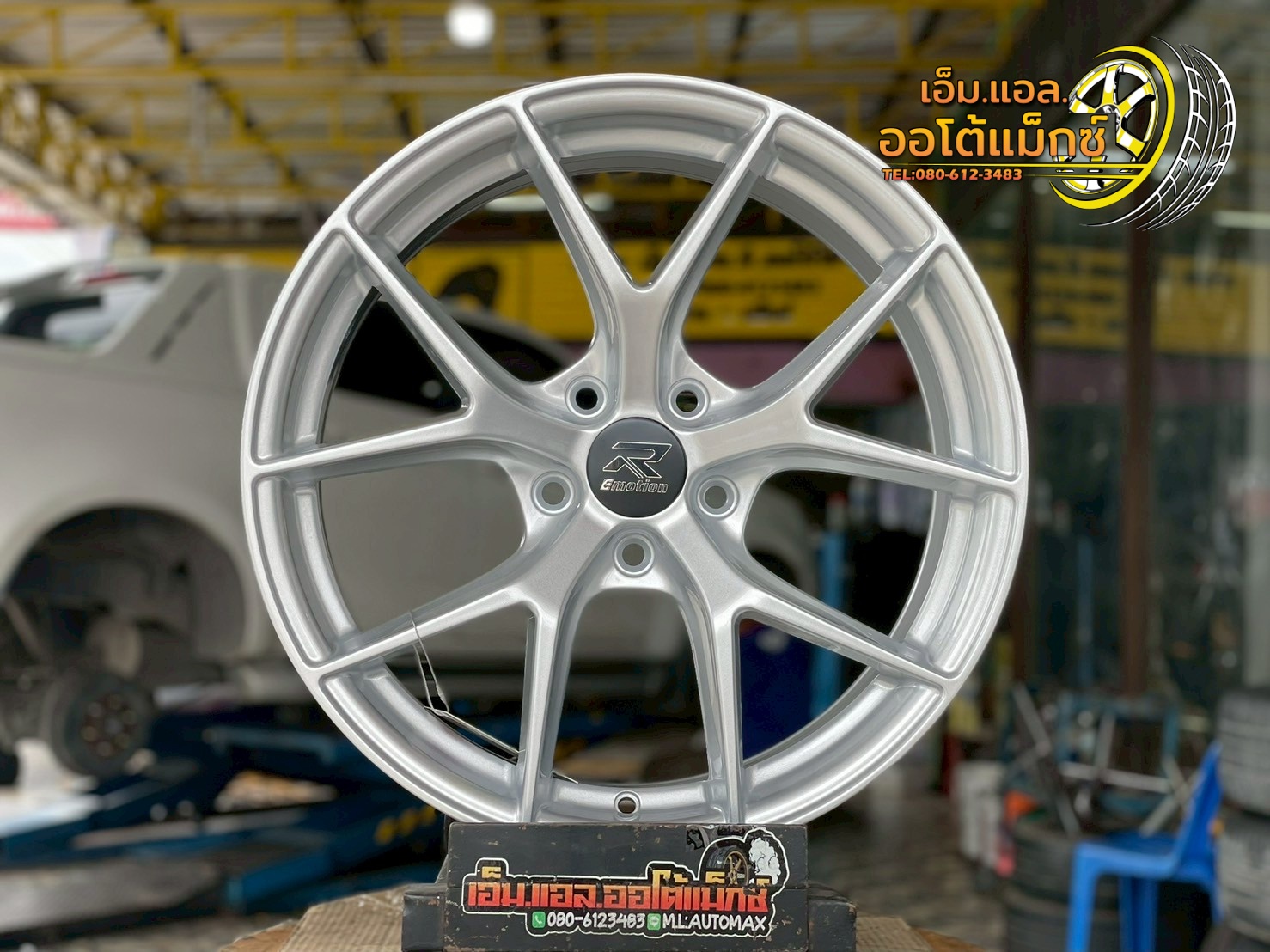 ล้อแม็กซ์ใหม่ Emotion R รุ่น FRE ขอบ 18x8 ET35 PCD 5x114.3 สีซิลเวอร์