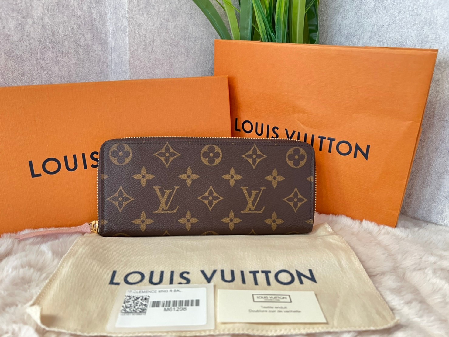 กระเป๋าสตางค์แบรนด์เนมแท้มือสองLV