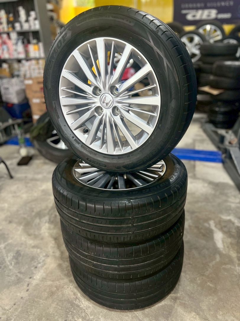 ล้อมือสองพร้อมยางพร้อมใช้งาน #ล้อเดิมHONDA CITY ขอบ15 4x100 #พร้อมยาง DUNLOP R1 195/60R15 ยางปี2020