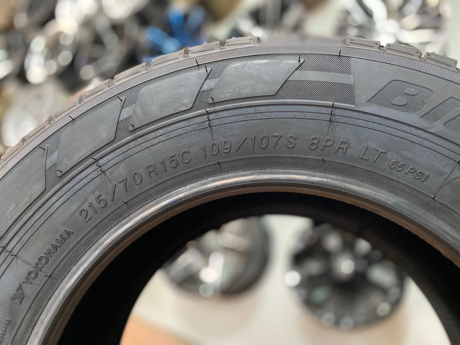215/70R15 Yokohama BluEarth Van RY55 ยางสมรรถนะสูง ยางปี2020