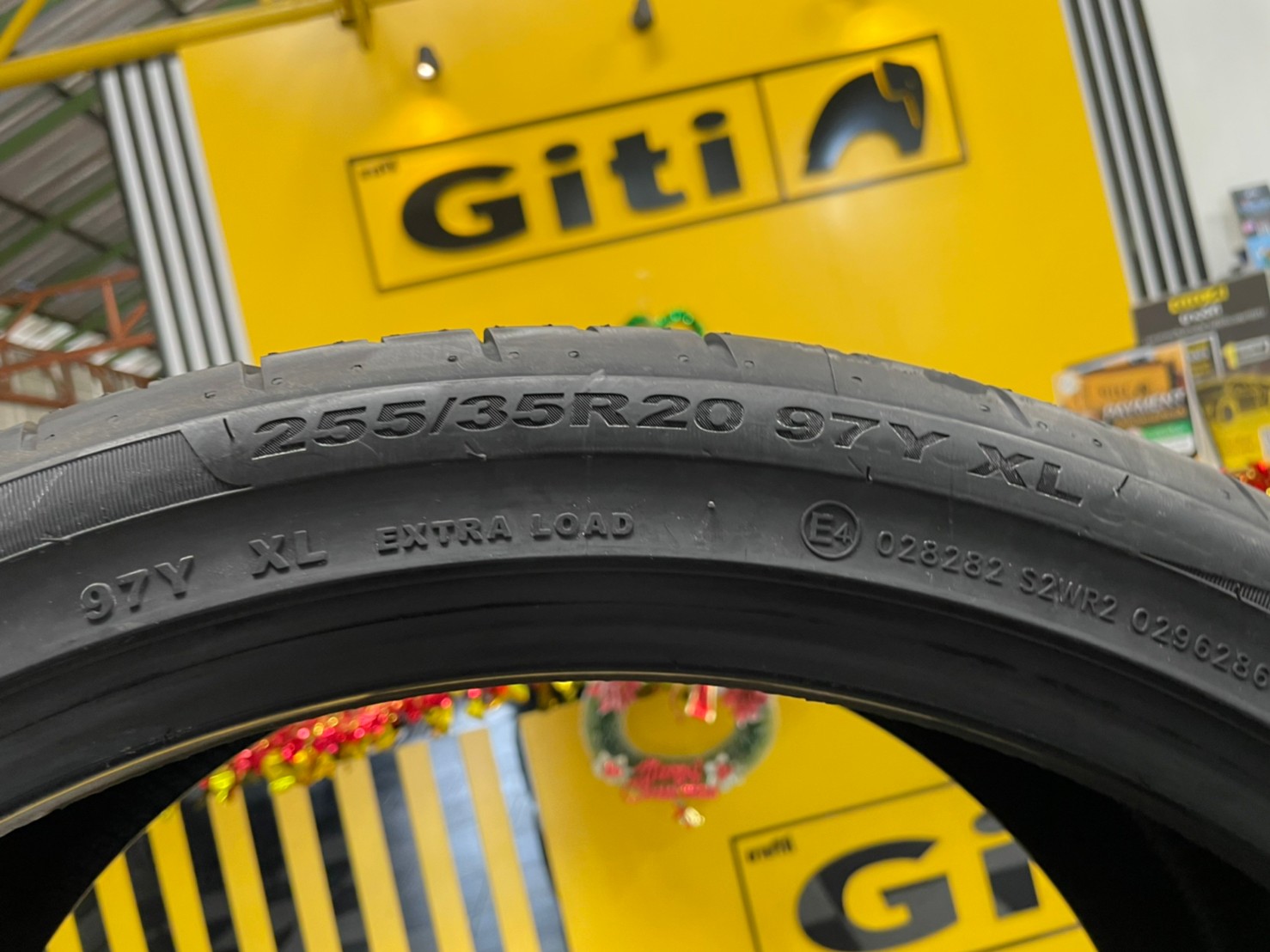 255/35R20 Giti SportS1 ยางสปอร์ตคุณภาพดี นุ่มเงียบ ยางใหม่ปี21 ราคาโปรโมชั่นพิเศษ พร้อมติดตั้งฟรี