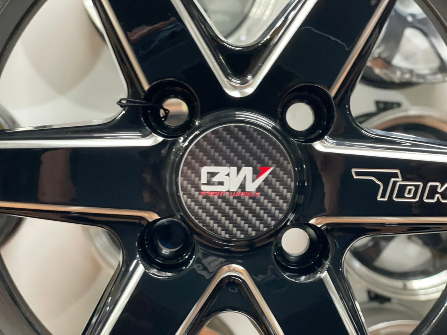 ล้อแม็กซ์ขอบ15 Brightwheels BW-54 ขอบ15 กว้าง7 ออฟ35 4รู100 สีดำขอบเงา(LP/B)