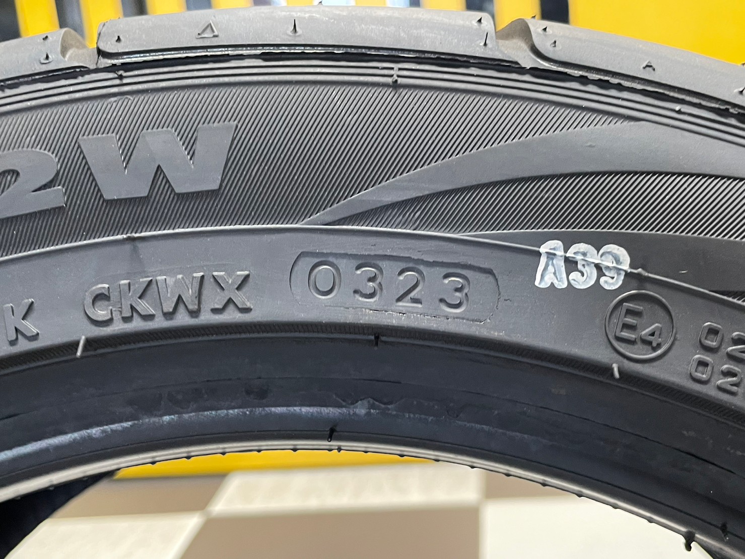 GT RADIAL CHAMPIRO SX2 195/50R15 เทรดแวร์ 180 ยางใหม่ปี2023 (4เส้น) แถมฟรีลำโพงบลูทูธ JBL แท้