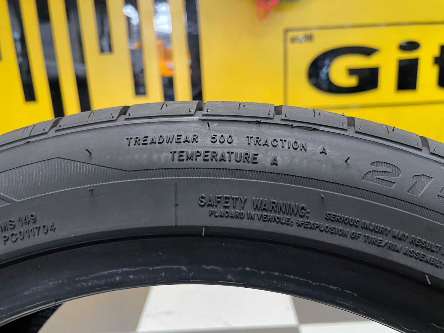 AUSTONE 215/45R17 SP702 ยางใหม่ปี2023