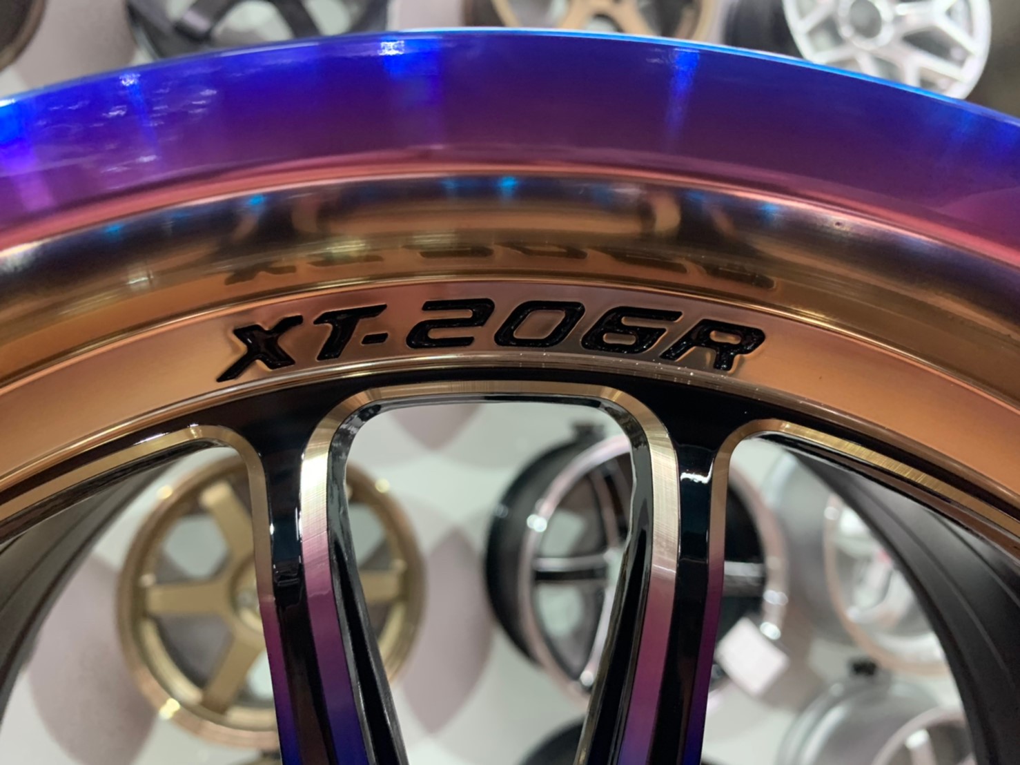 ล้อแม็กใหม่ขอบ15 Cosmis XT206R กว้าง8 4รู100 ออฟ30 CB67.1 สีไทเทเนียม