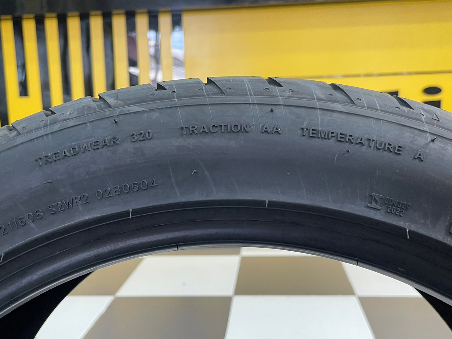 ยาง GT RADIAL SportActive2 235/45R18 ยางใหม่ปี2023