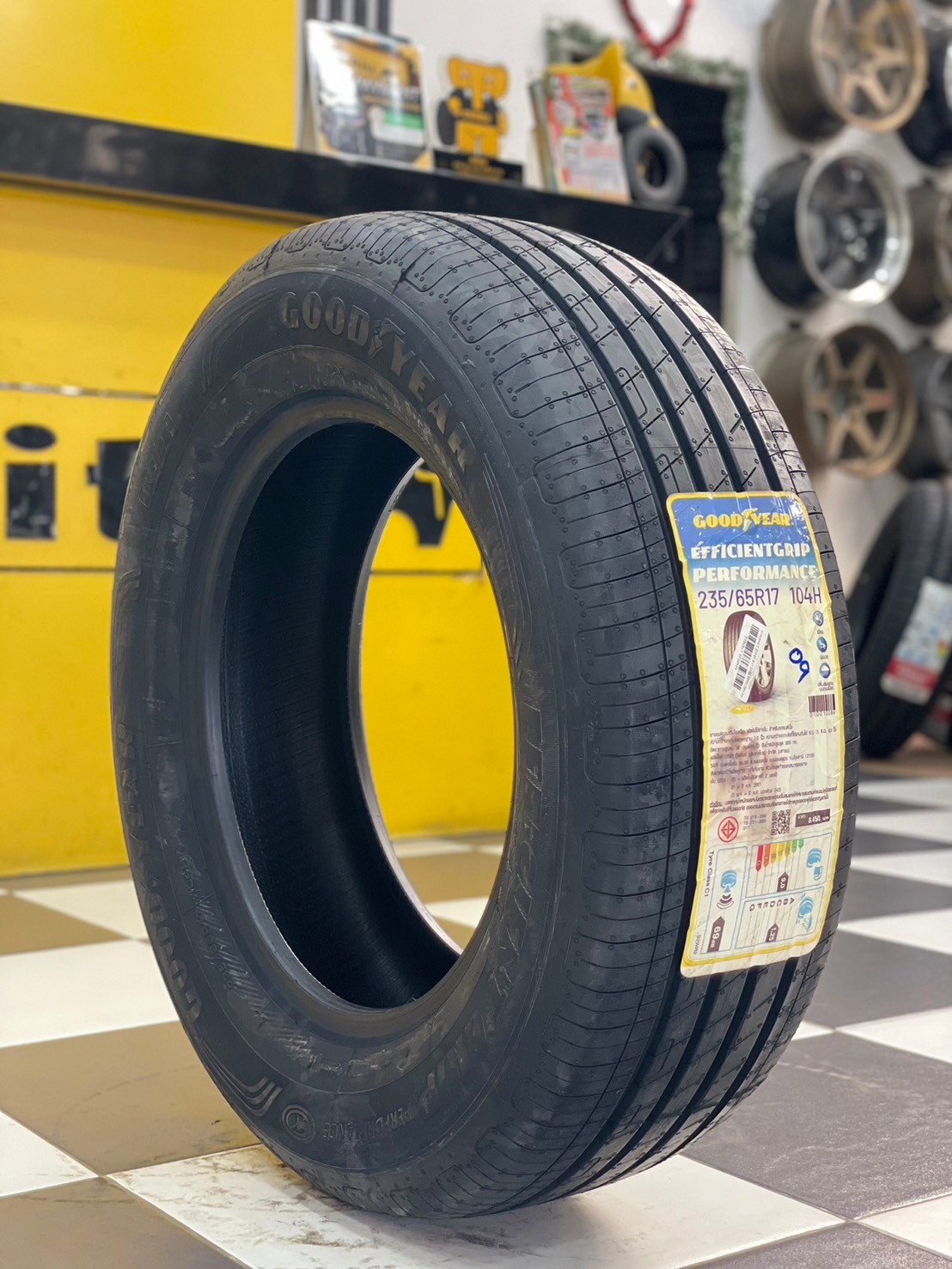 ยางใหม่ Goodyear EfficientGrip Performance 235/65R17 ยางใหม่ปี2024
