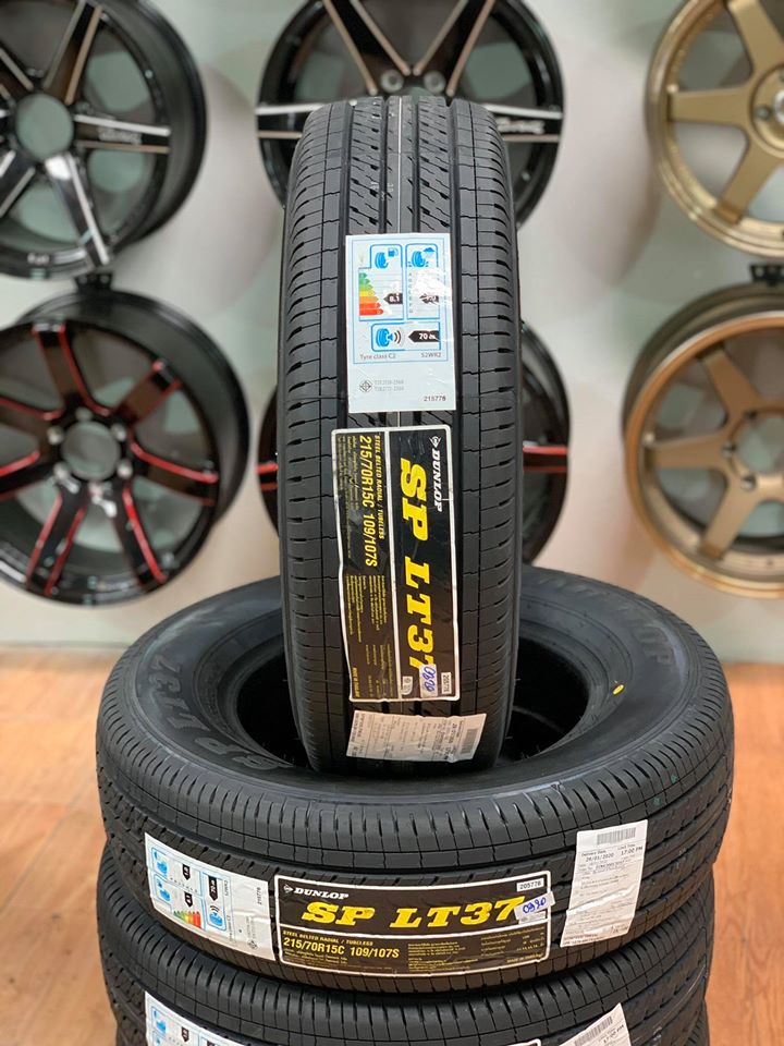 ยางใหม่Dunlop SP LT37 215/70R15 ยางใหม่ปี2020
