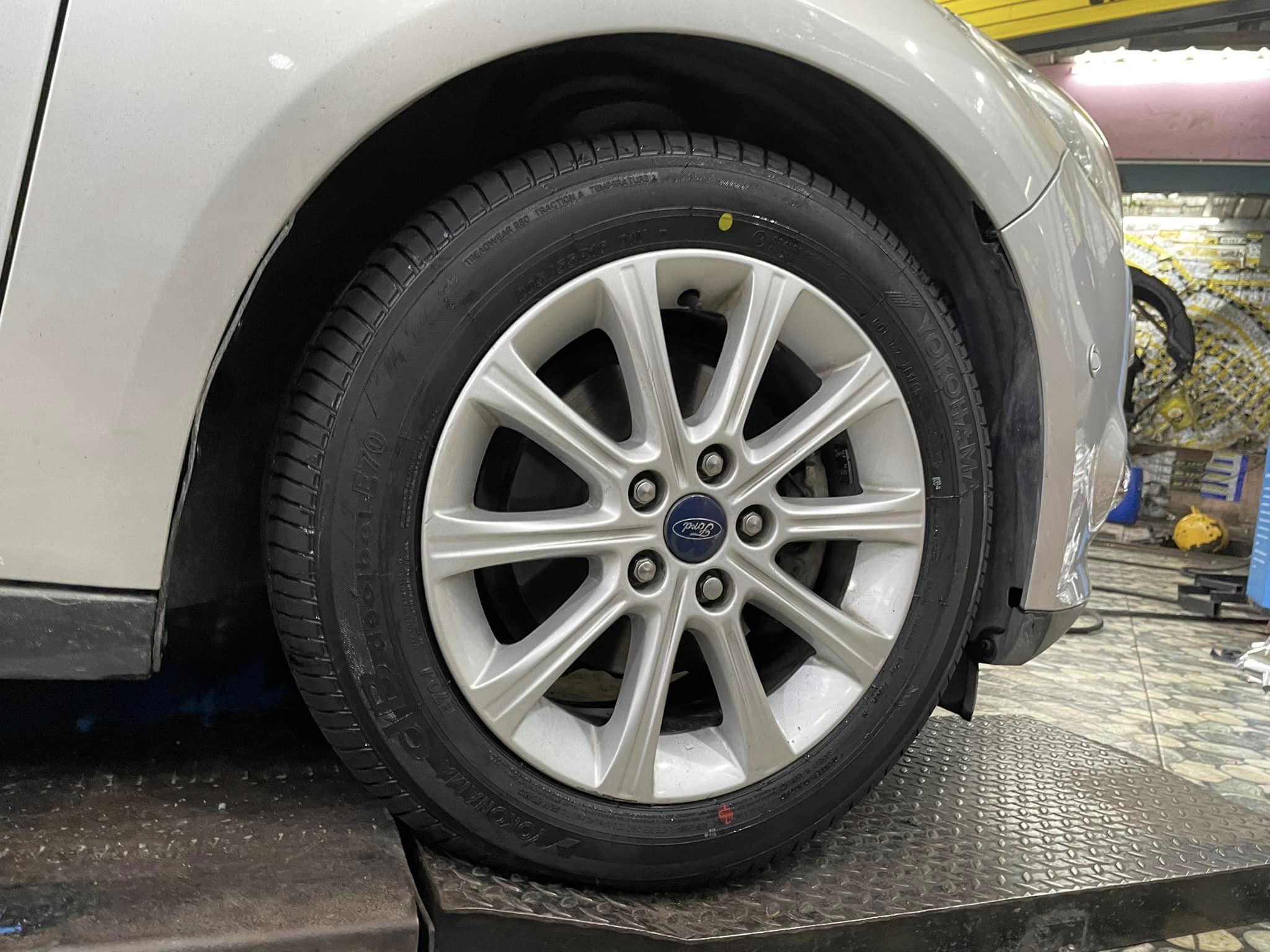 FORD_FOCUS 🚘 🛞เปลี่ยนยาง #YOKOHAMA _E70 205/55R16
