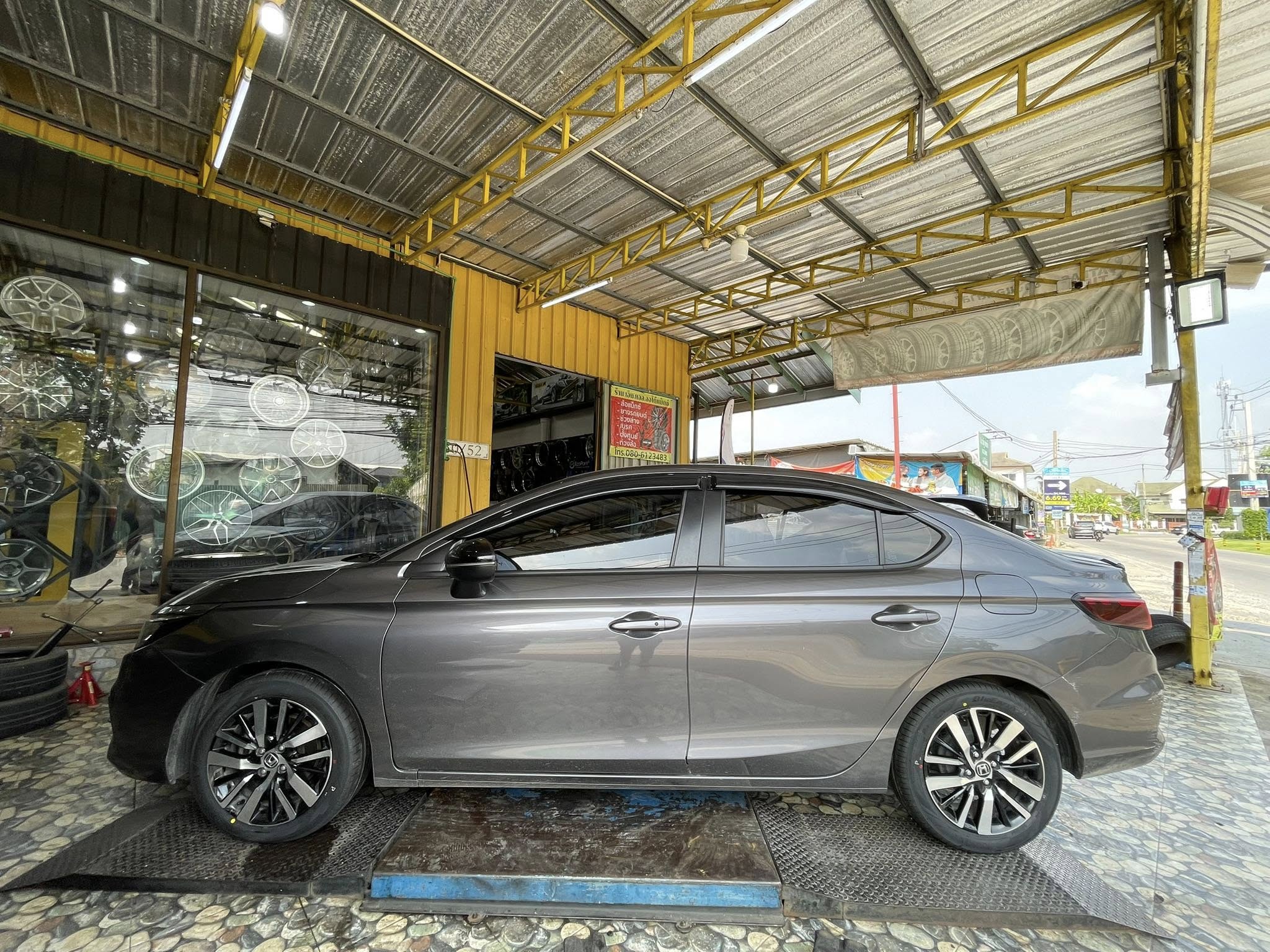 HONDA_CITY เปลี่ยนยาง 🛞🐘#YOKOHAMA_AE50_185/55R16