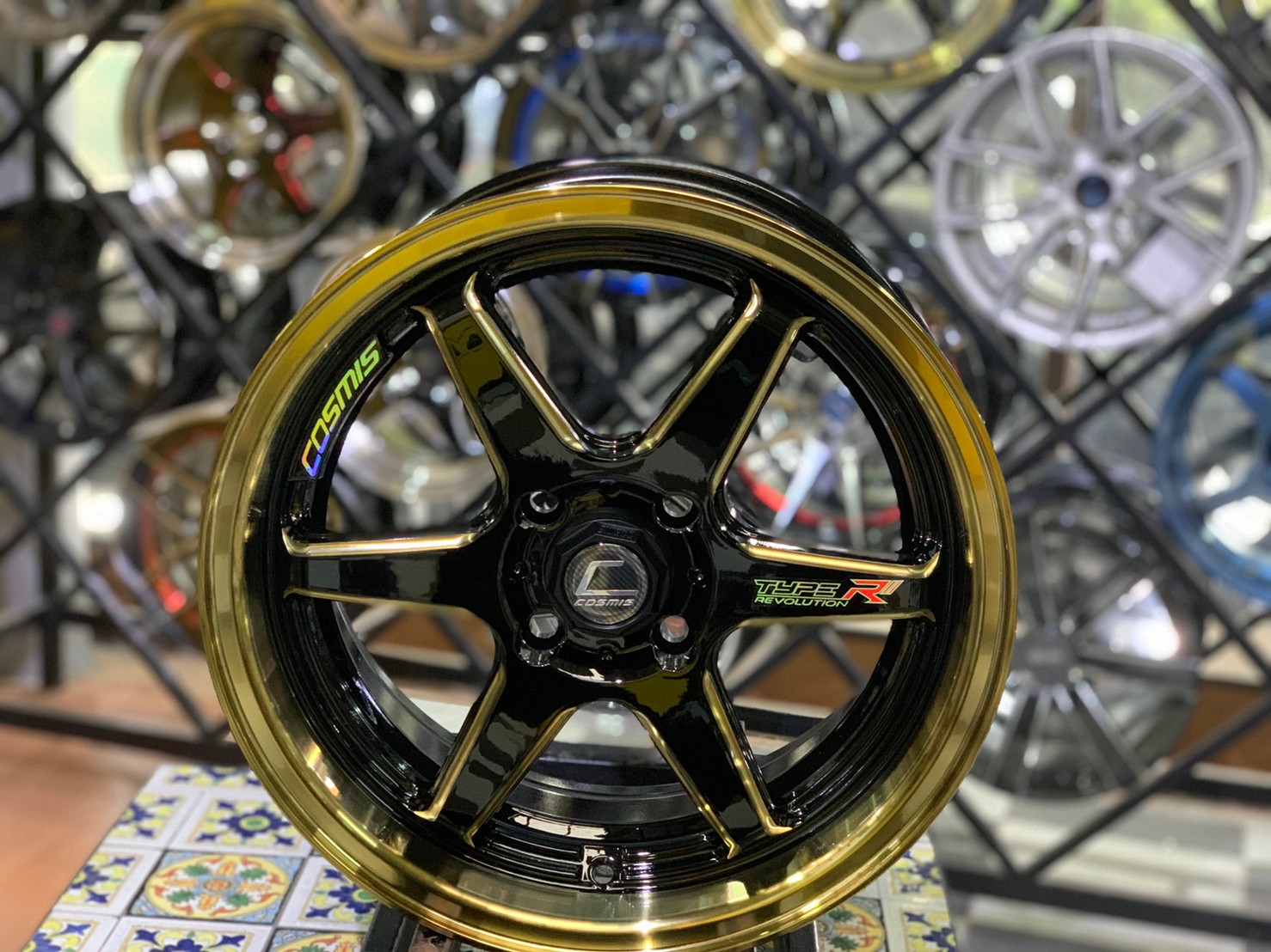ล้อแม็กซ์ใหม่ขอบ15 #COSMIS TYPE-R 4รู100 กว้าง7 ออฟ35 สีดำขอบไดร์ทอง