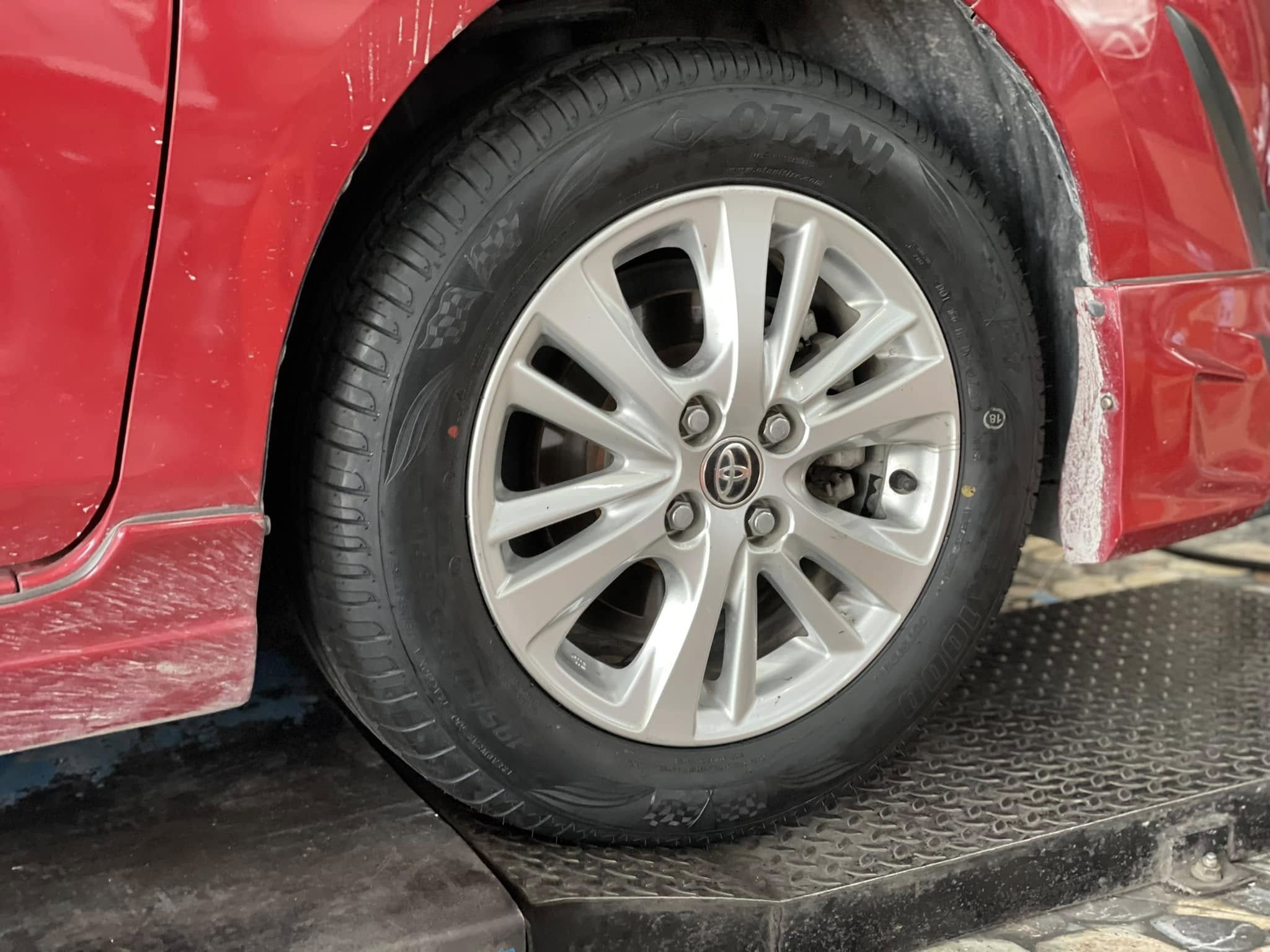 🚘 #TOYOTA_YARIS🛞 เปลี่ยนยาง#OTANI #EK1000 195/60R15