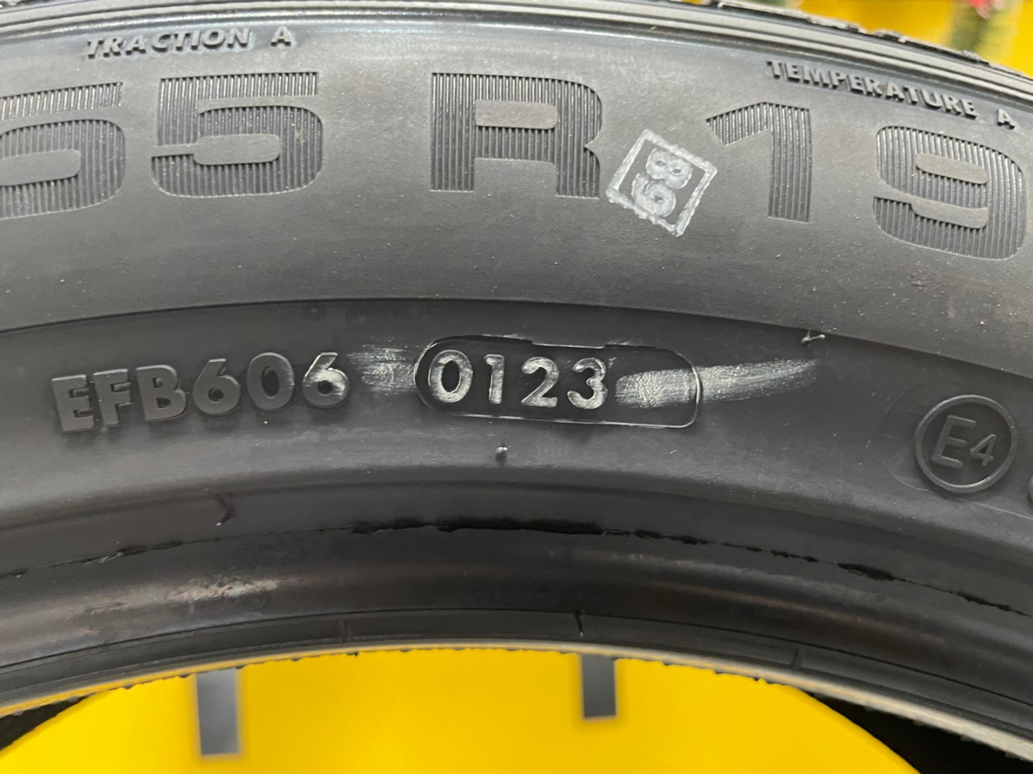 225/55R19 APOLLO APTERRA HT2 ยางใหม่ปี2023