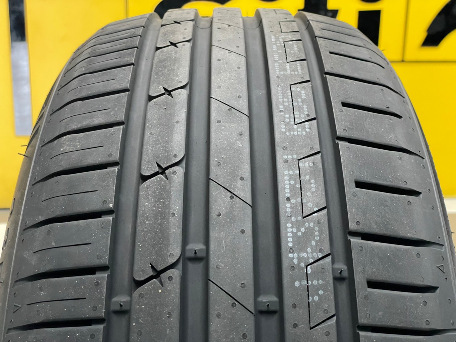 235/55R18 GITI Synergy H2 ยางสมรรถนะสูงคุณภาพดี ราคาโปรโมชั่นพิเศษ พร้อมติดตั้งฟรี