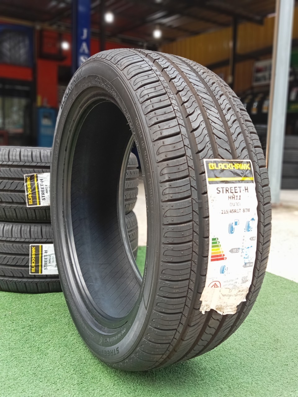 💥💥#BLACKHAWK HH11 215/45R17 ยางใหม่ปี2022💥ราคาลดพิเศษพร้อมใส่ถ่วงฟรี