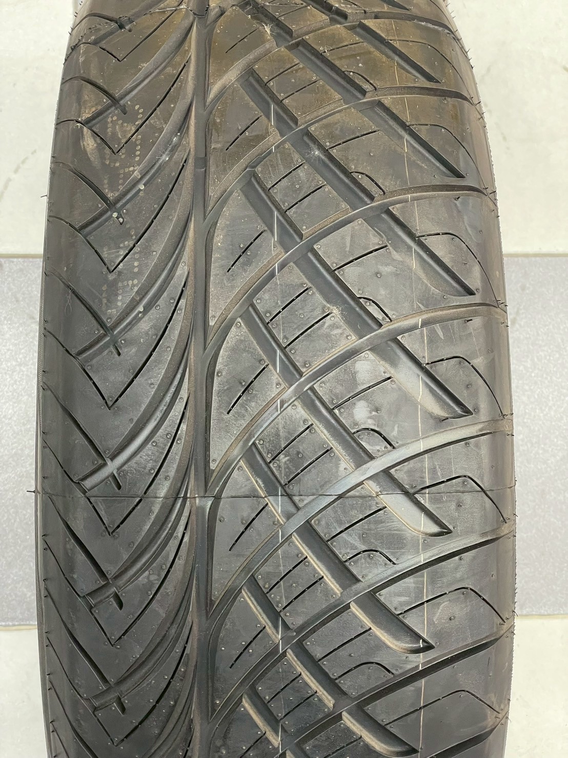 ยางใหม่ปีเก่า 💥💥#KINTO V36 255/55R18 ยางใหม่ปี2022 (4เส้น)