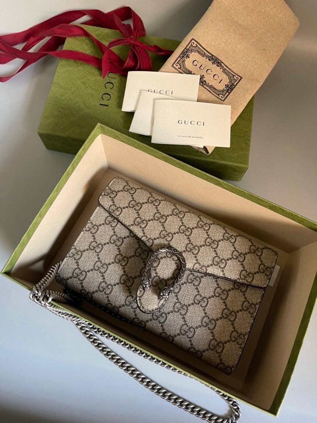 กระเป๋าสตางค์ Gucci Dionysus GG Supreme chain wallet