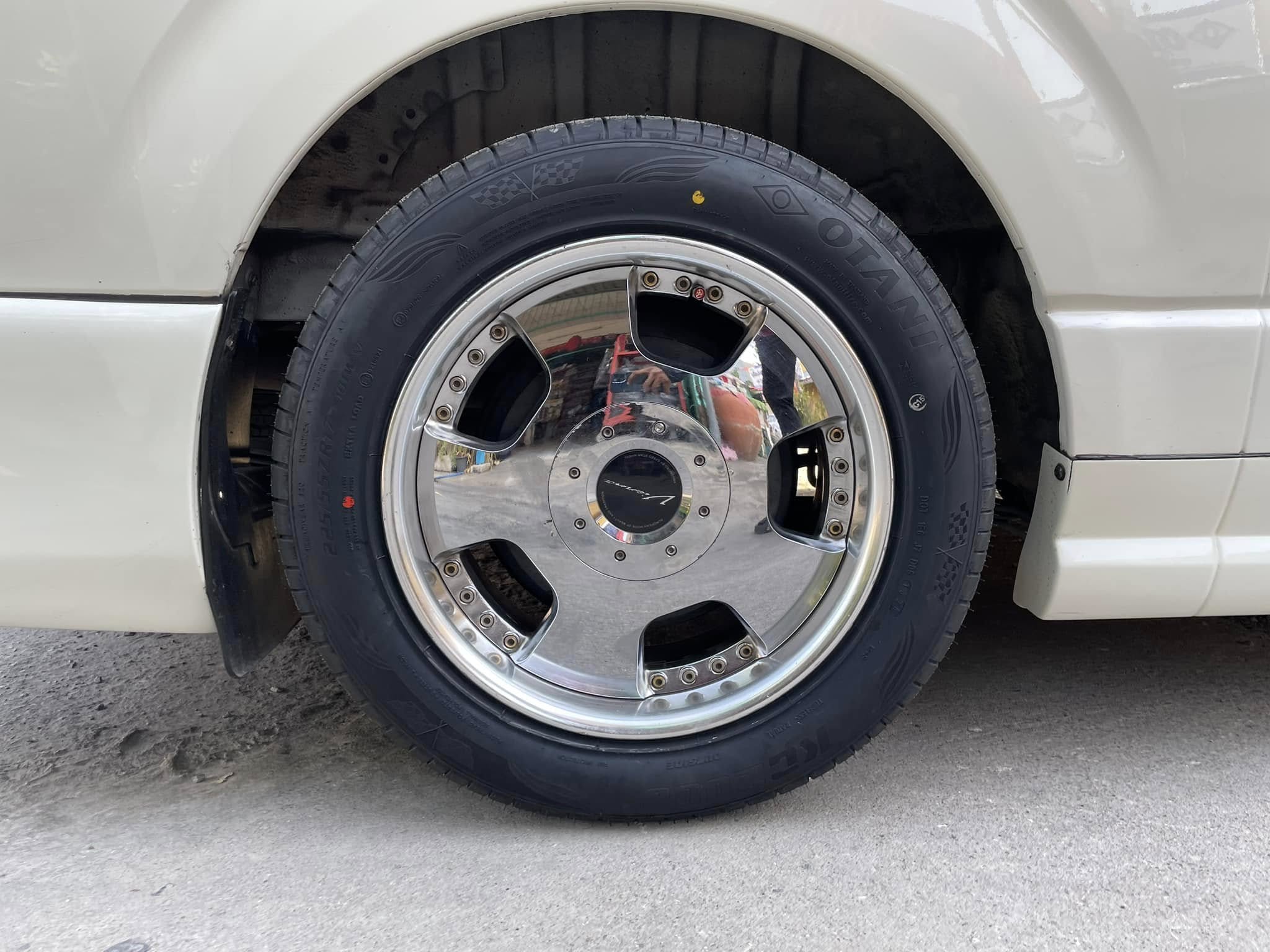 🚘 #TOYOTA_COMMUTER🛞 เปลี่ยนยาง #OTANI #KC2000 225/55R17