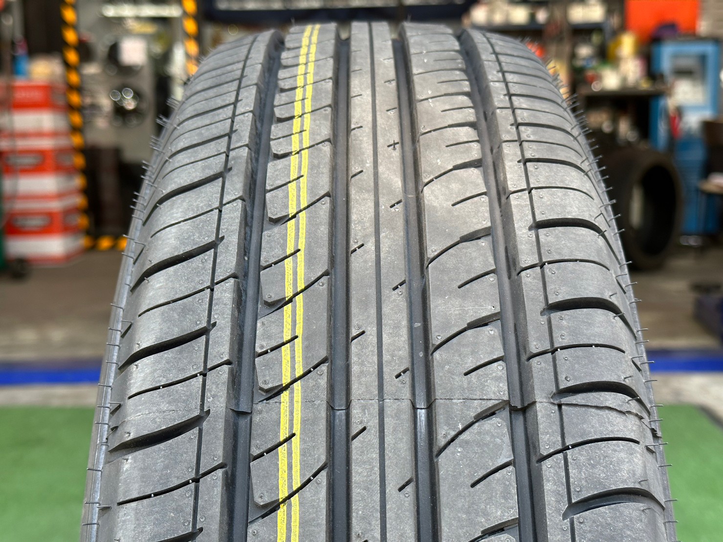 OTANI MK2000 225/75R14 ยางใหม่ปี2023 ราคาพิเศษพร้อมติดตั้งฟรี สามารถสอบถามเพิ่มเติมได้ค่ะ
