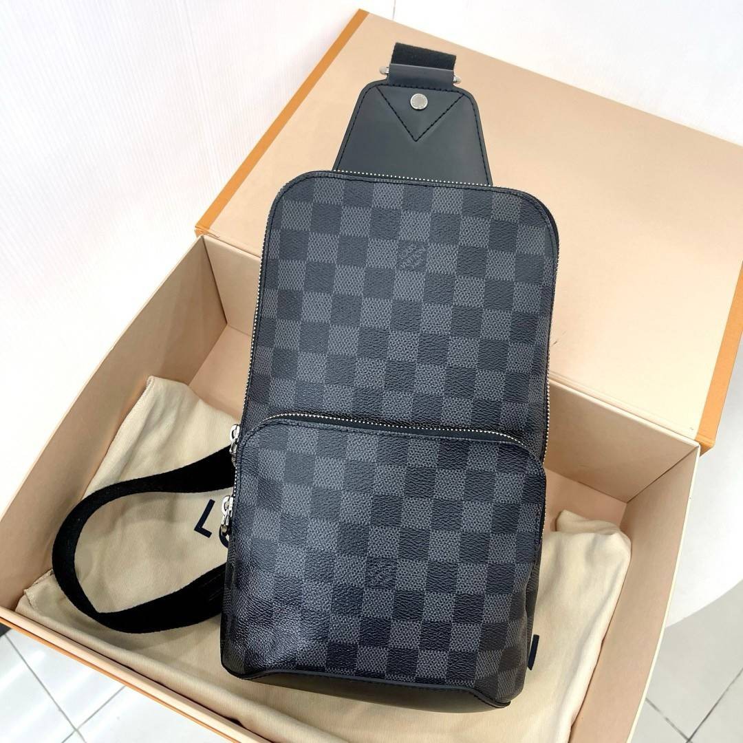 Lv Sling Bag มือสอง