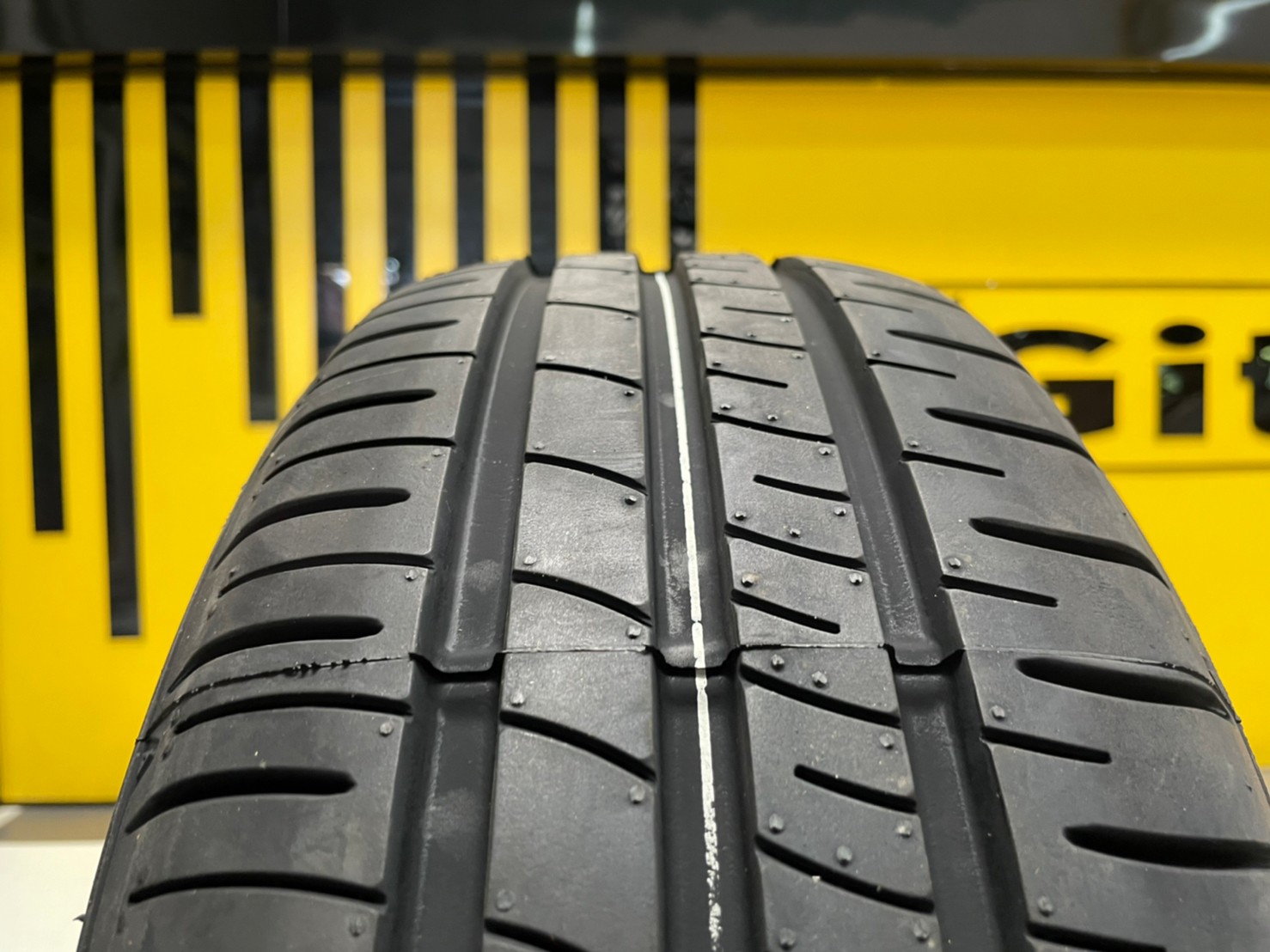 185/55R15 ยางใหม่ DUNLOP SP TOURING R1 ยางใหม่ปี2022