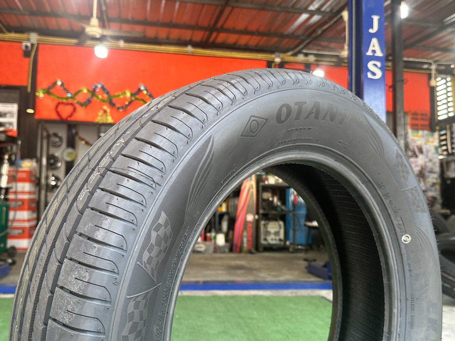 OTANI EK1000 225/60R18 ยางใหม่ปี2023 ราคาพิเศษพร้อมติดตั้งฟรี สามารถสอบถามเพิ่มเติมได้ค่ะ