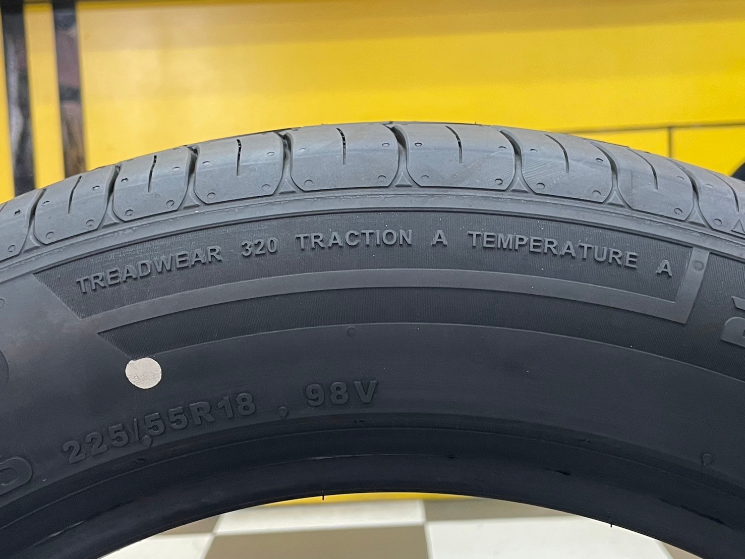 🔥Giti control P10 225/55R18 🔥ยางรถยนต์คุณภาพดี นุ่มเงียบ สมรรถนะสูง ยางใหม่ปี2024 ราคาพิเศษ