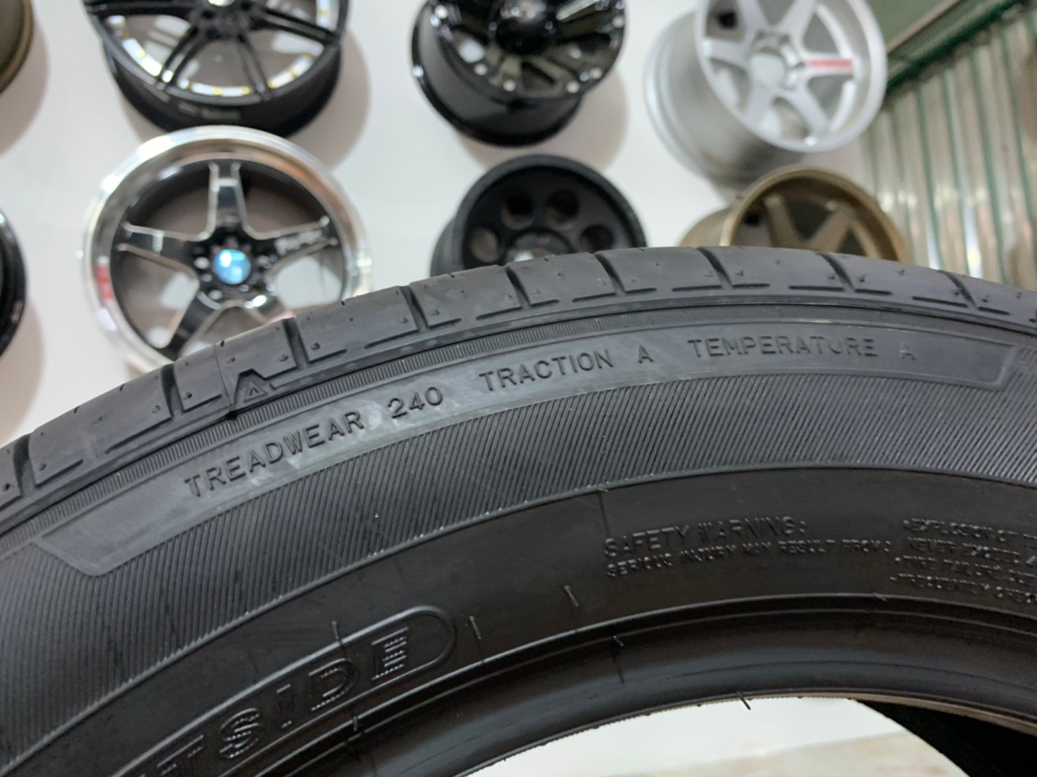 ยางใหม่ปี2021 215/60R17 Dunlop EnasaveEC300+ ยางไทยคุณภาพดี