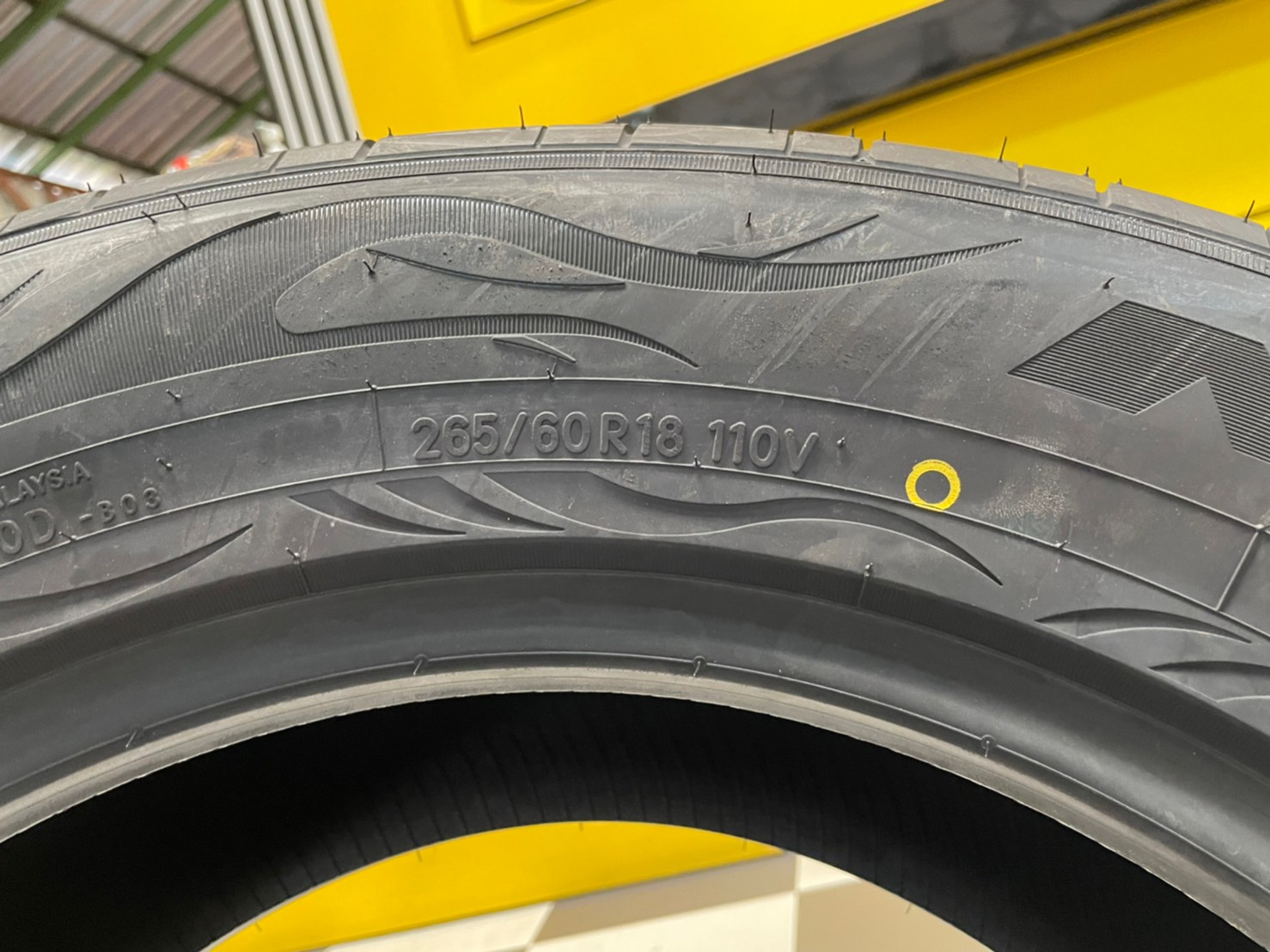 NITTO NT420SD 265/60R18 ยางลายซิ่ง สปอร์ต สมรรถนะสูง