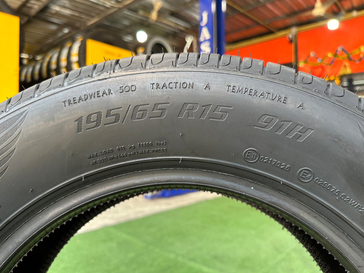 OTANI EK1000 195/65R15 ยางใหม่ปี2023 ราคาพิเศษพร้อมติดตั้งฟรี สามารถสอบถามเพิ่มเติมได้ค่ะ