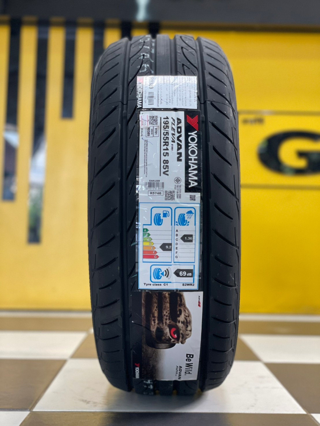 YOKOHAMA ADVAN FLEVA V701 195/55R15 ยางใหม่ปี2022