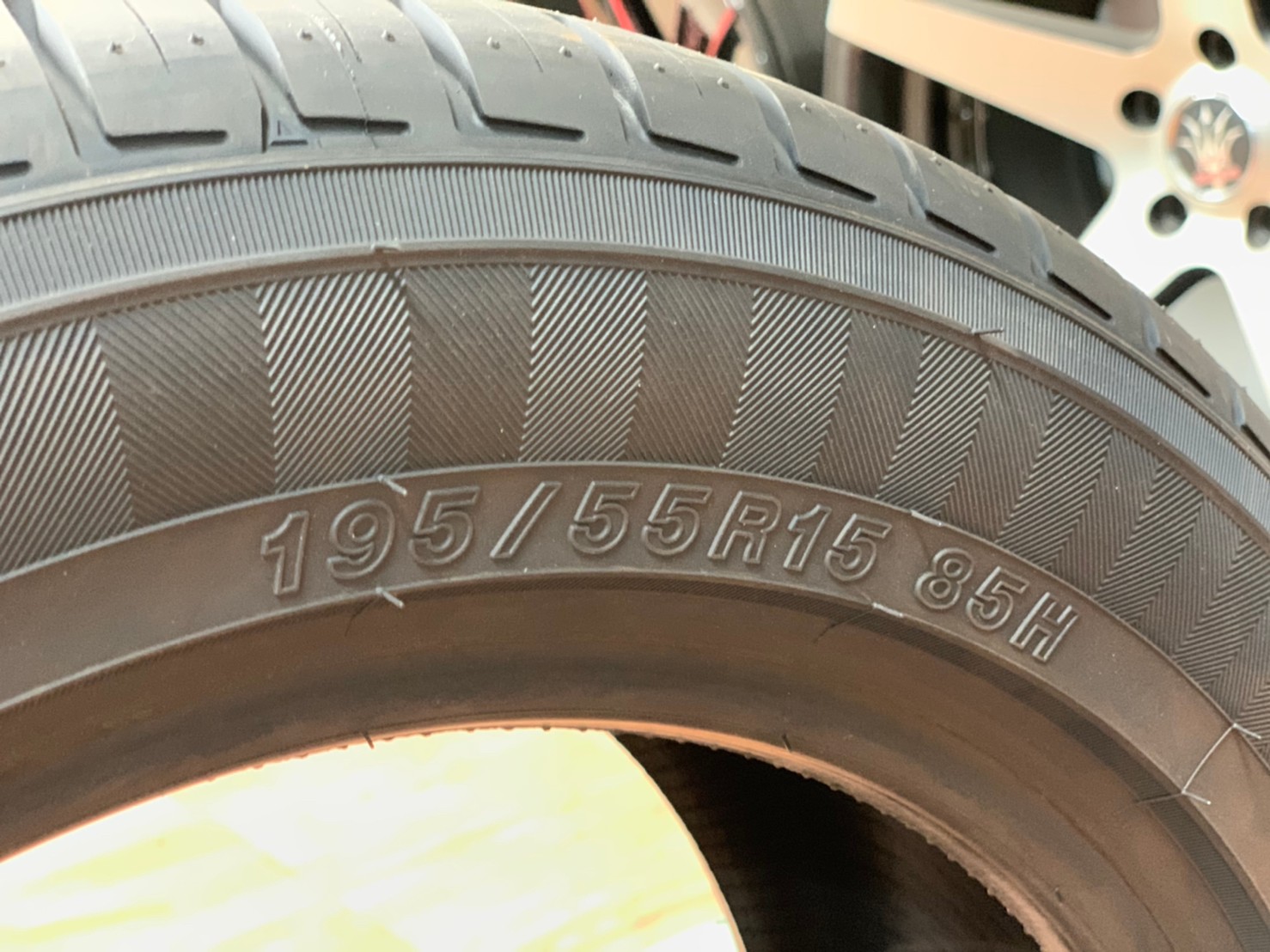 YOKOHAMA A-Drive 195-55R15 ยางใหม่ปี2021 ยางคุณภาพดีนุ่มเงียบ ยางสายพันธุ์ญี่ปุ่น