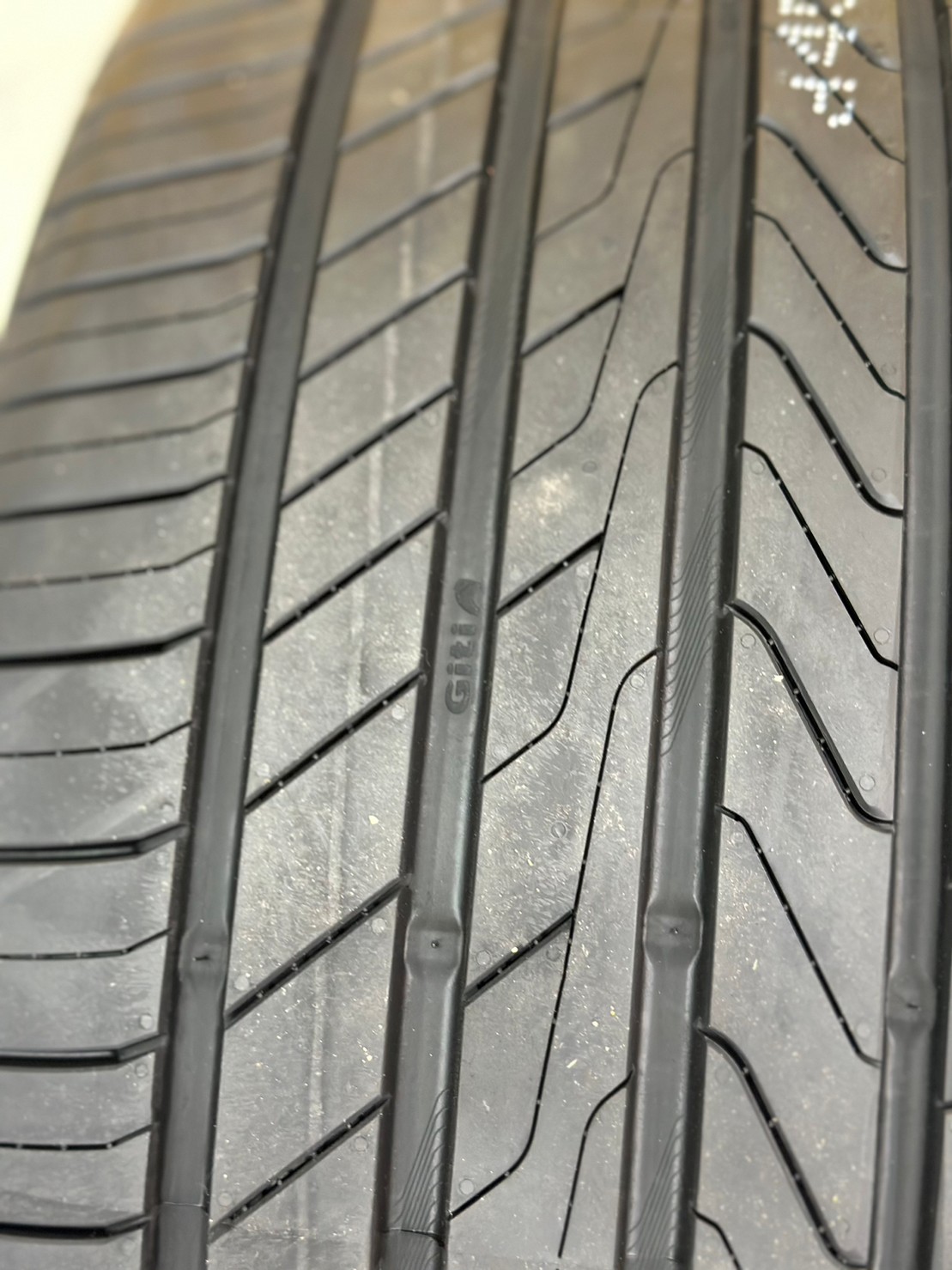 GITI Runflat ยางจีที รันแฟลต GITI Control P10 245/40RF18