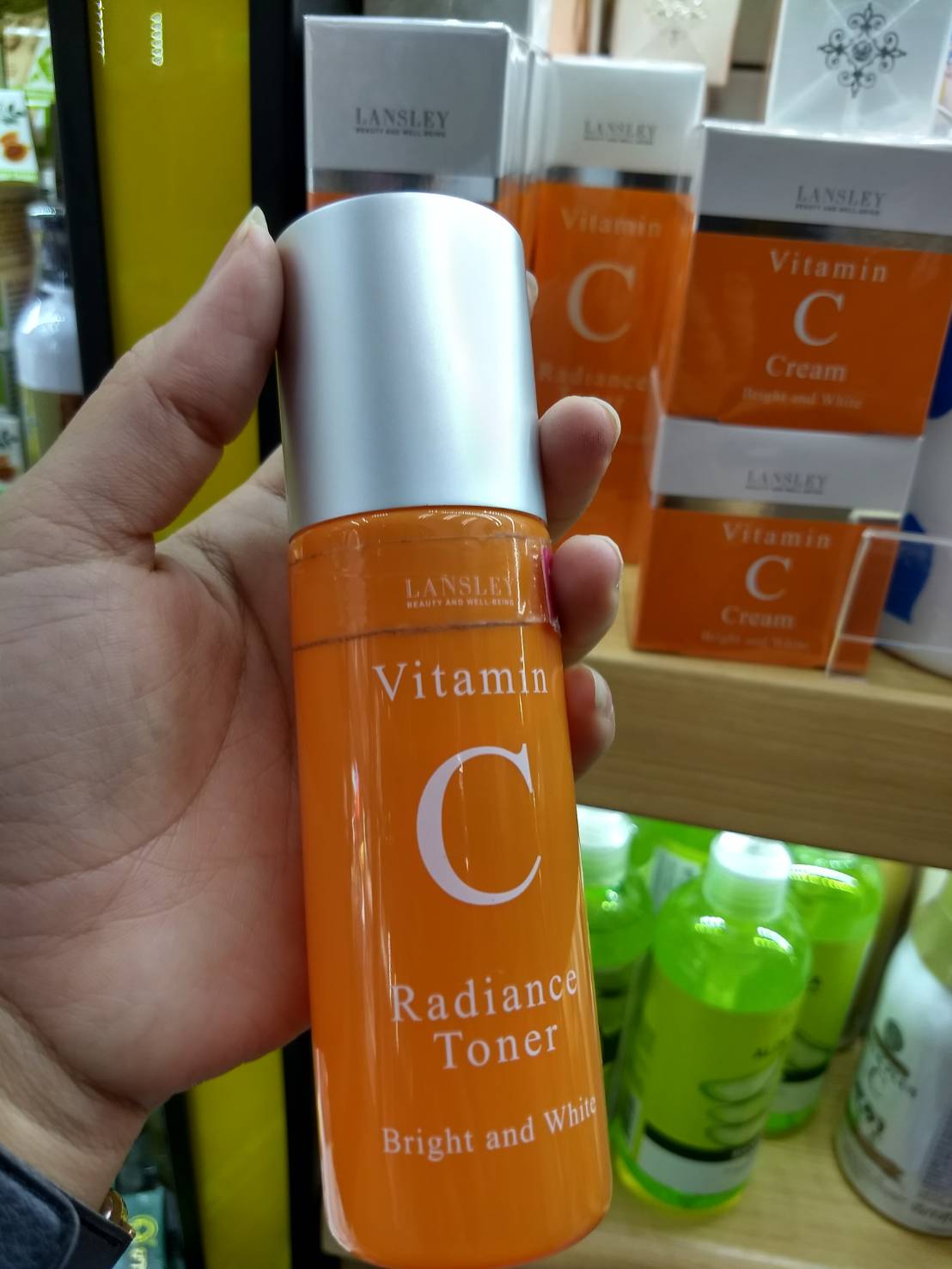 Scentio lansley victamin c radiance toner bright and white โทนเนอร์