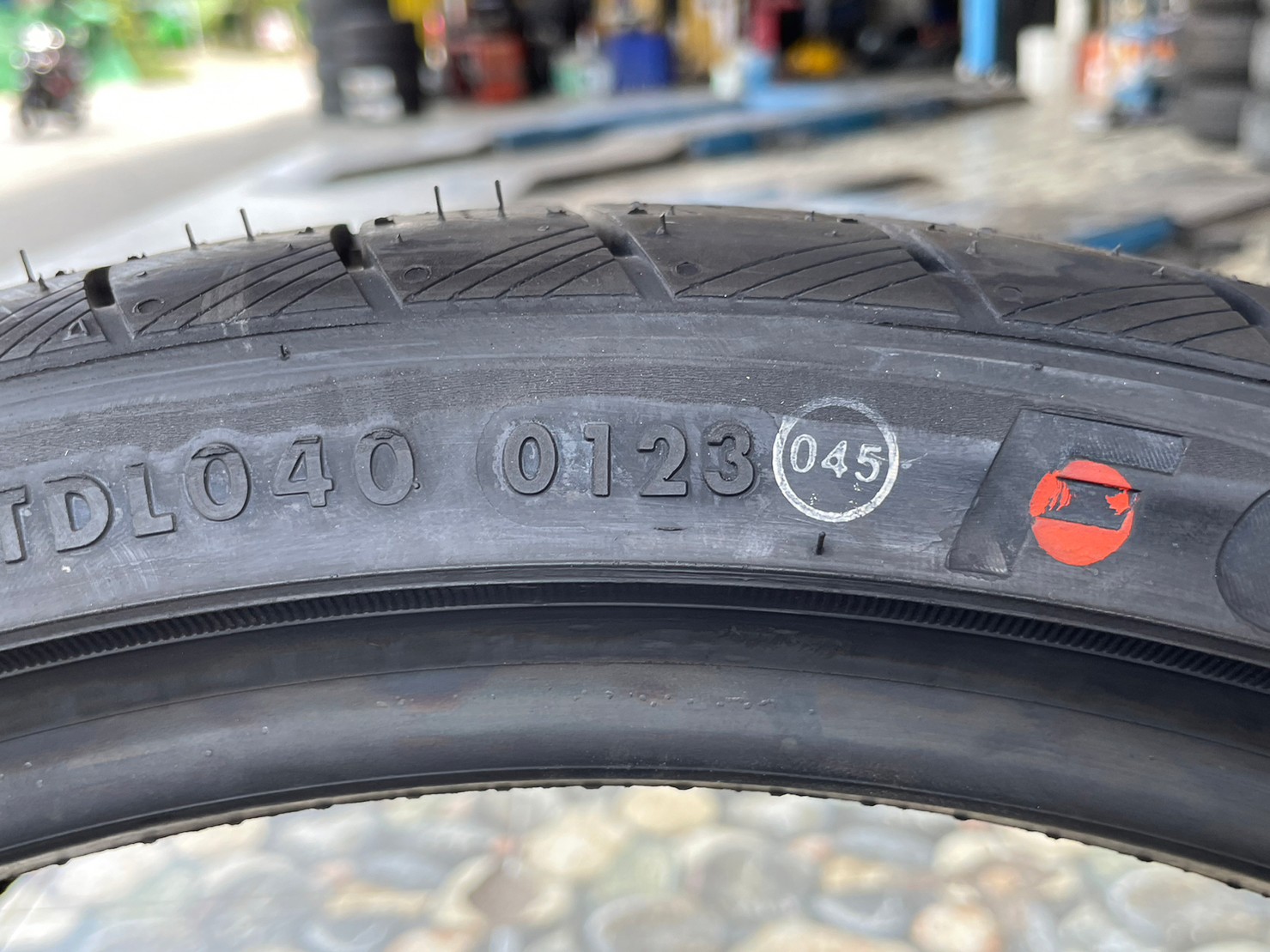 ATLAS FORCE UHP 235/35R19 ยางใหม่ปี2023