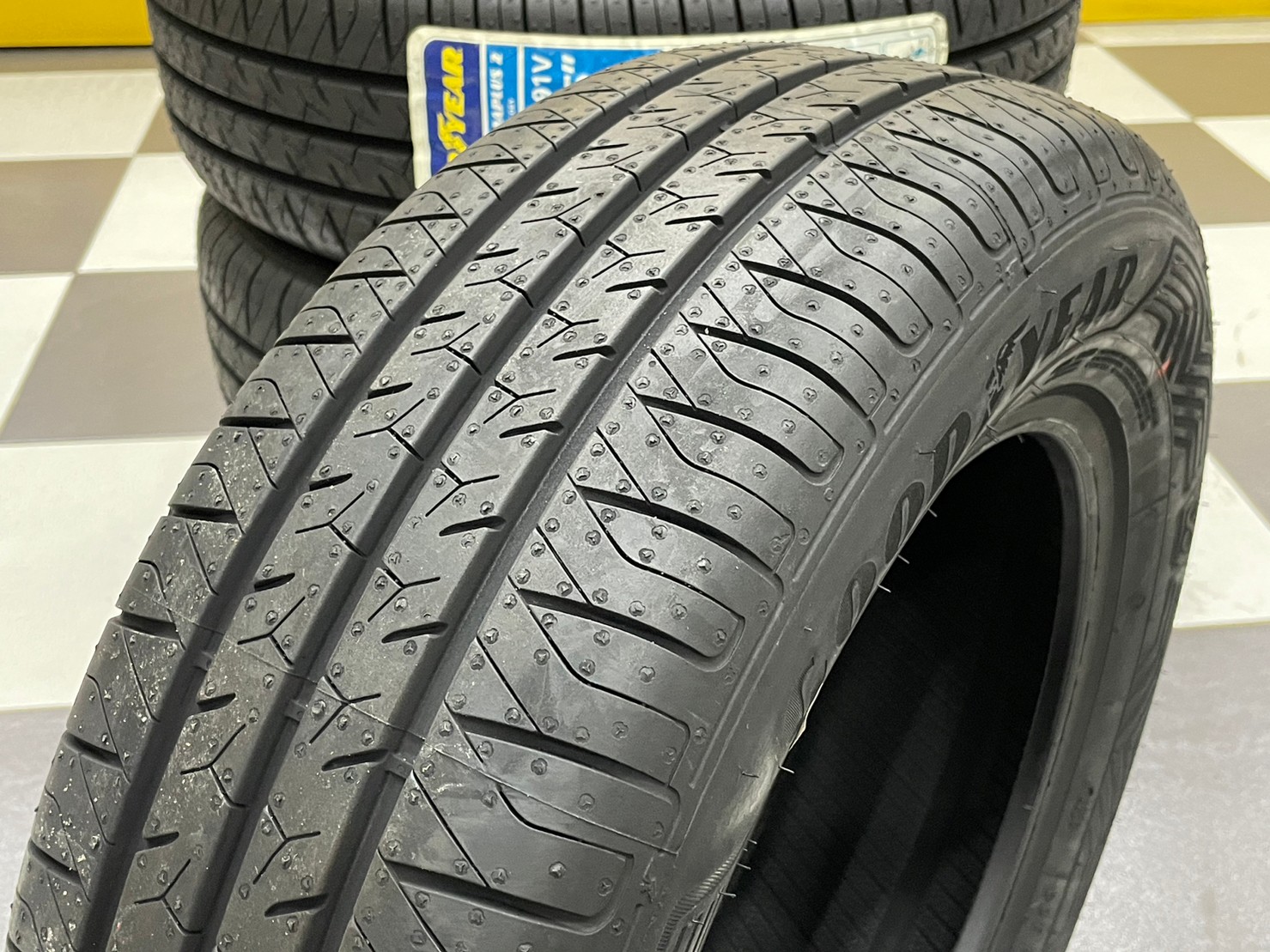 195/65R15 #GOODYEAR รุ่น #ASSURANCE DURAPLUS 2 🔥 🔥🔥🔥