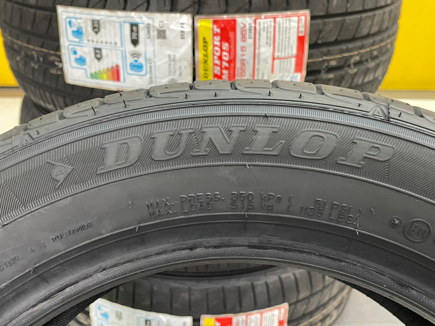 DUNLOP SP SPORT LM705 195/55R15 ยางใหม่ปี2023 ราคาพิเศษพร้อมติดตั้งฟรี