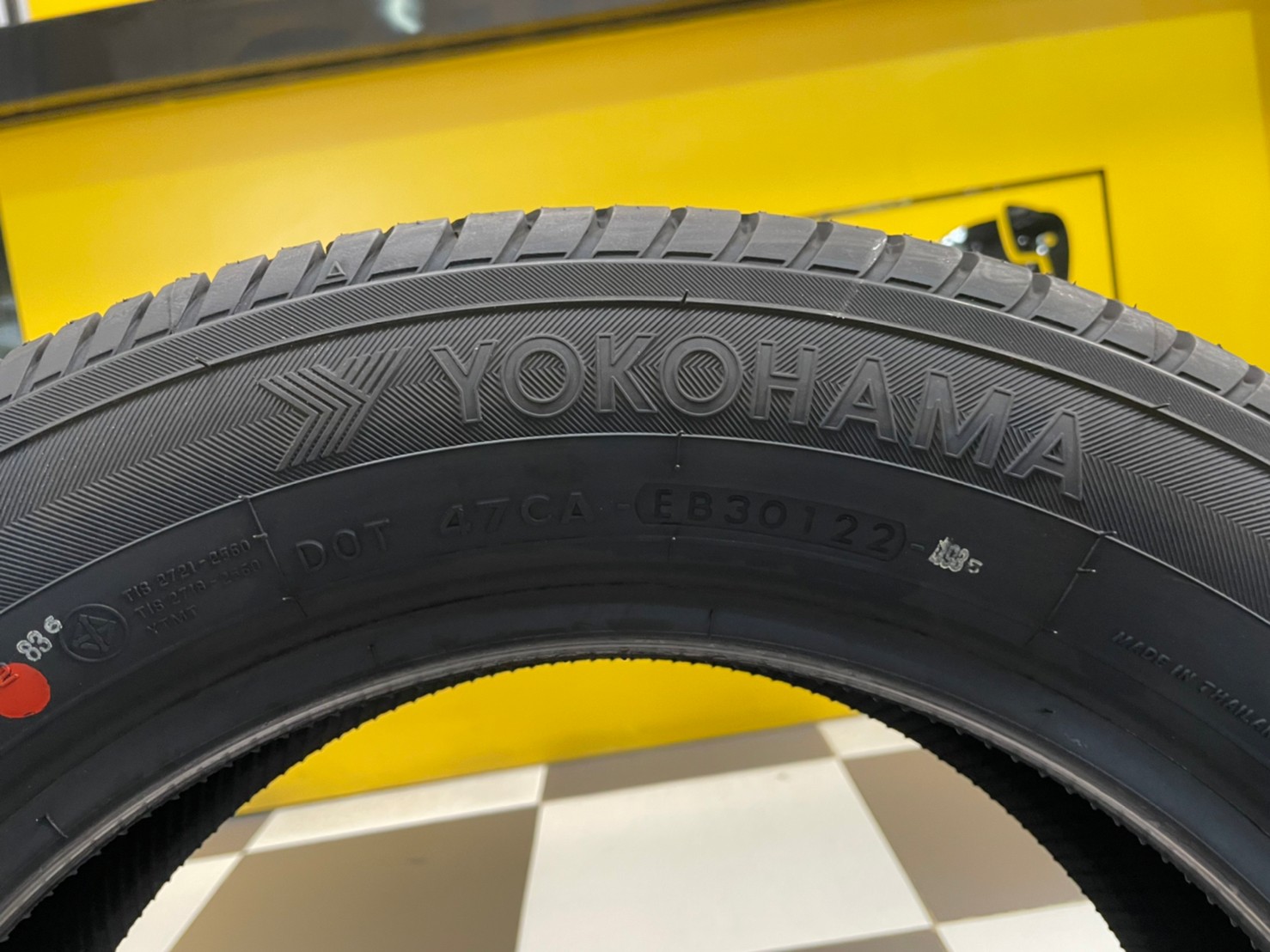 ยางใหม่YOKOHAMA ADVAN DB E70 185/60R15