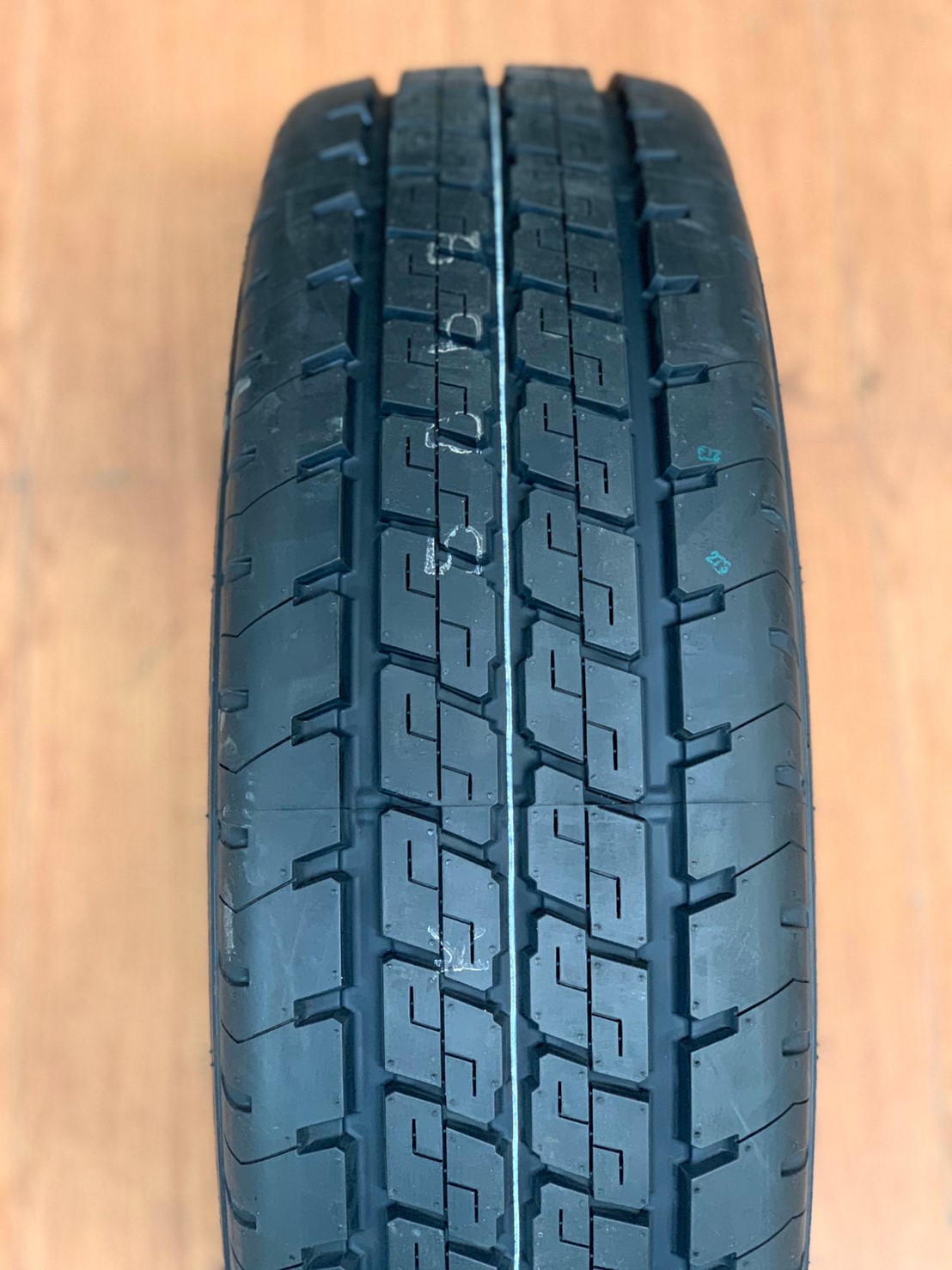 ยางกระบะบรรทุกDUNLOP VANTREK V1 225/75R15 ยางใหม่ปี2020