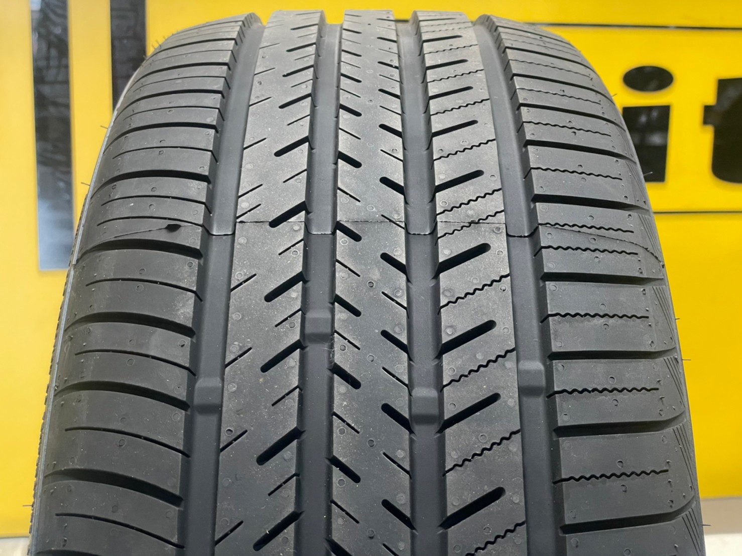 ATLAS FOCRC UHP 245/45R20 ยางใหม่ปี2023
