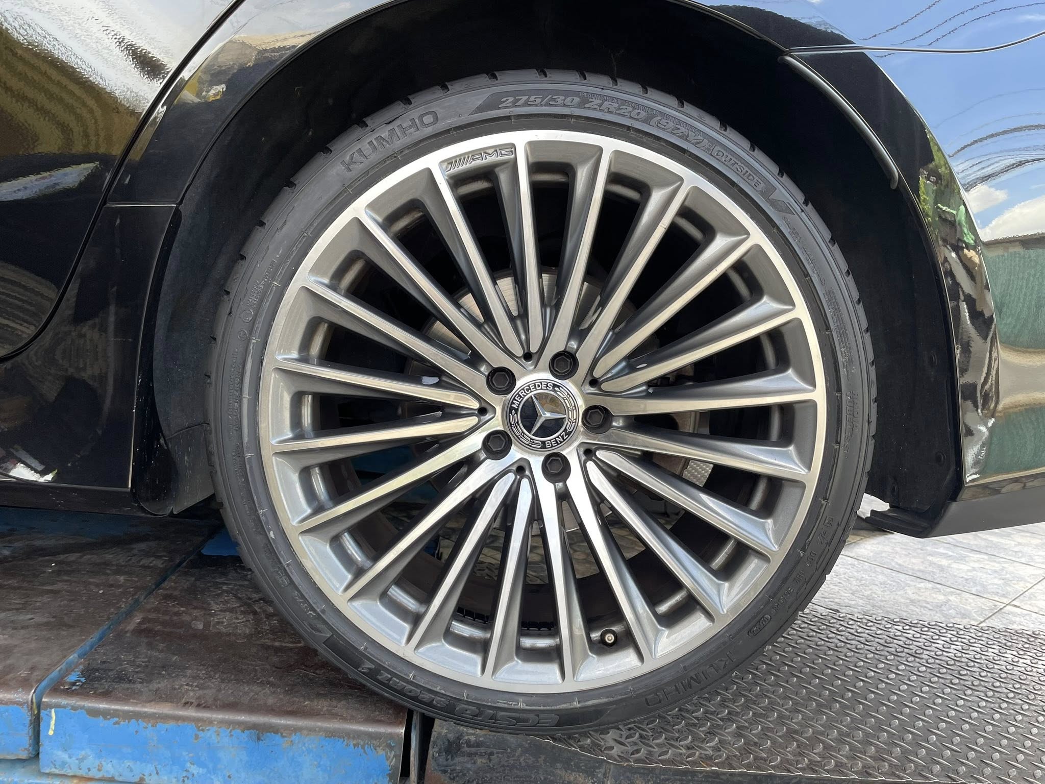 BENZ_CLS220d🚘เปลี่ยนยาง 🛞🐘#KUMHO_EcstaSport-S_245/35R20 ❤️ 🛞#KUMHO_EcstaSport-S_275/30R20