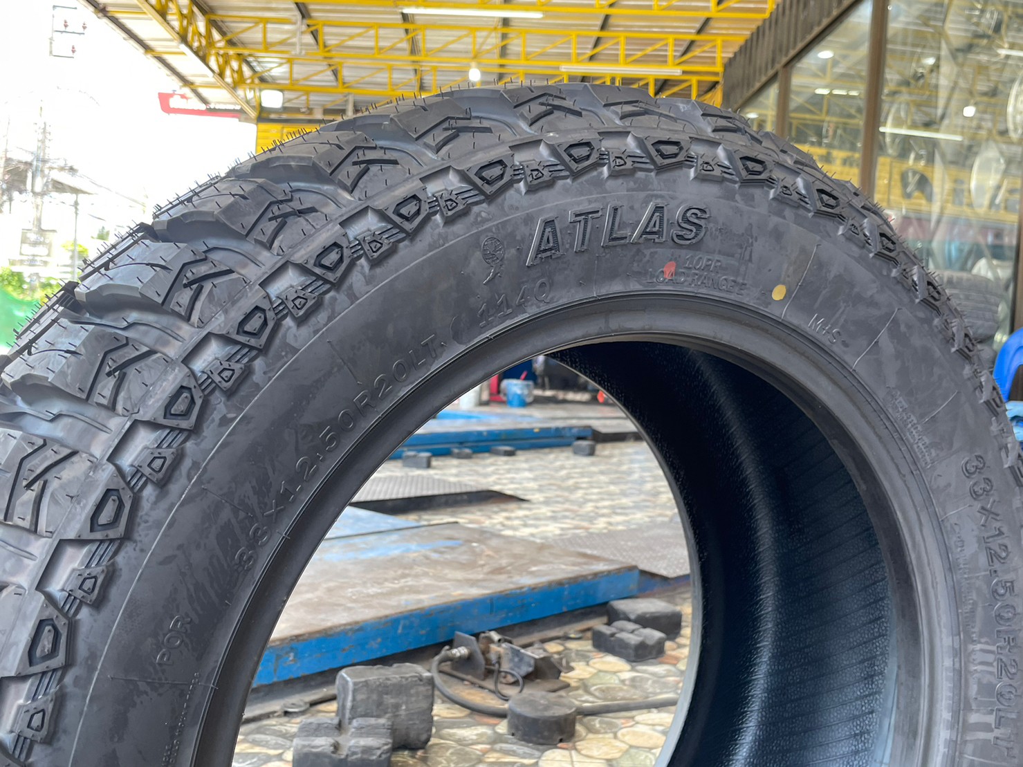 ยางใหม่สายลุย ATLAS TIRES PARALLER M/T 33x12.50R20 LT 10PR ยางใหม่ปี2023