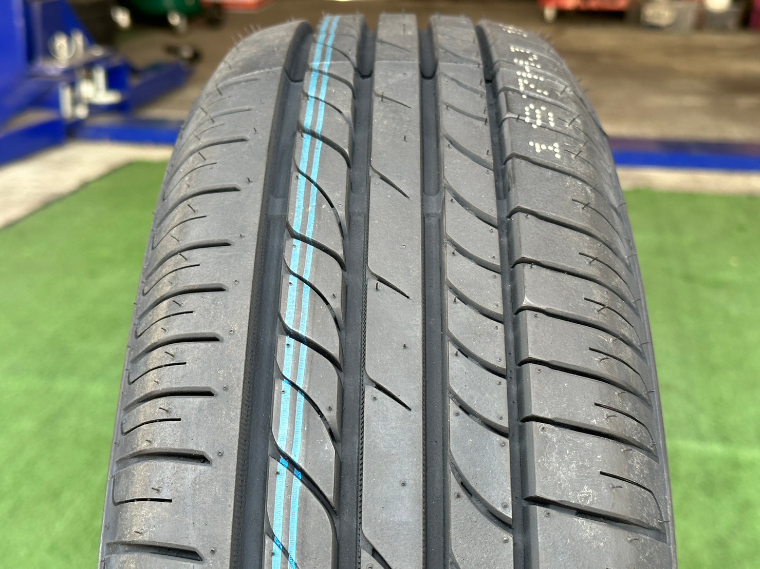 OTANI EK1000 225/60R18 ยางใหม่ปี2023 ราคาพิเศษพร้อมติดตั้งฟรี สามารถสอบถามเพิ่มเติมได้ค่ะ