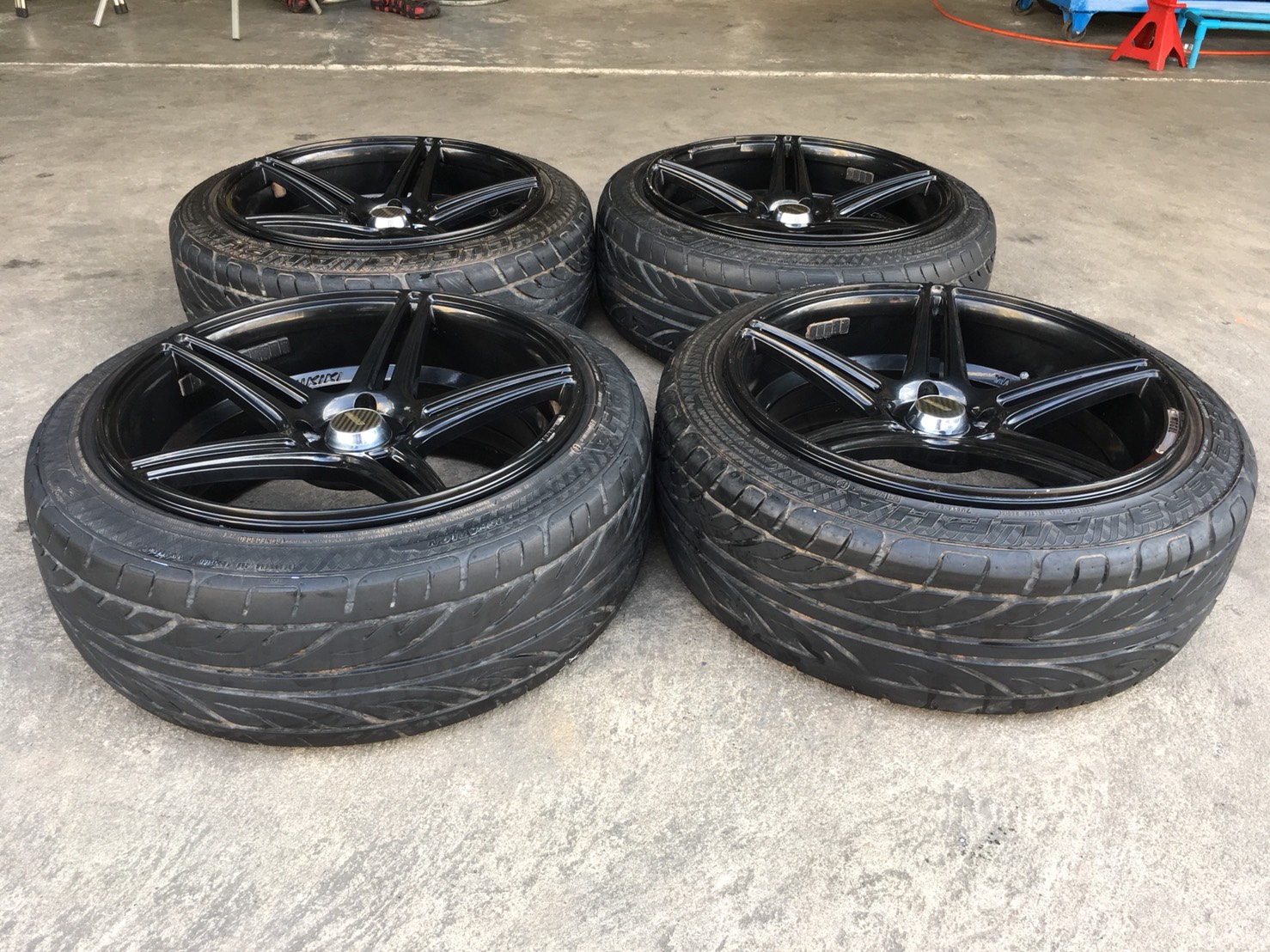 ล้อแท้ Cosmis ขอบ17 4รู100 พร้อมยาง