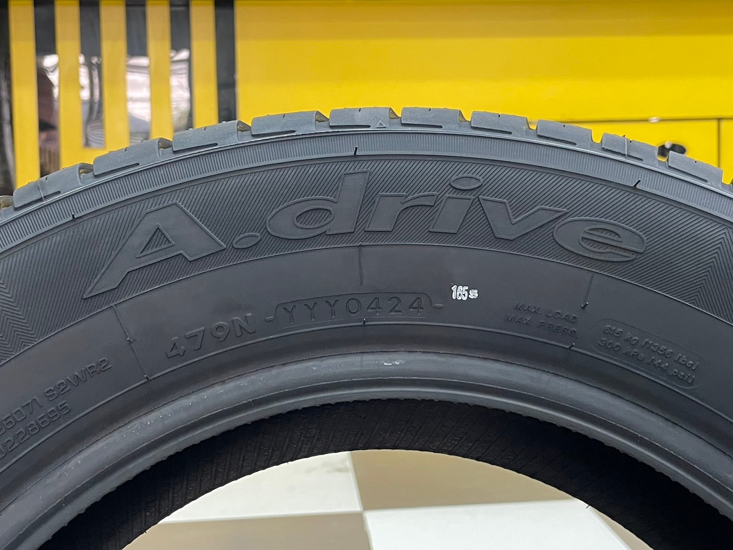 ยางใหม่โยโกฮาม่า YOKOHAMA A.Drive AA01 195/65R15 ยางใหม่ปี2024