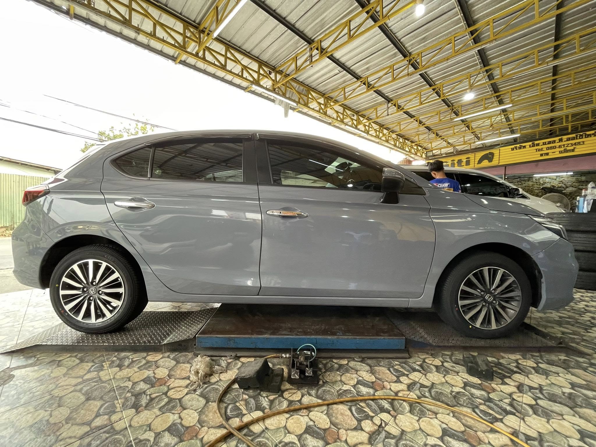 #HONDA_CITY เปลี่ยนยาง 🛞🐘#YOKOHAMA_E70_185/60R15 ❤️ 🛞 #ยางสมรรถนะสูง นุ่มเงียบ